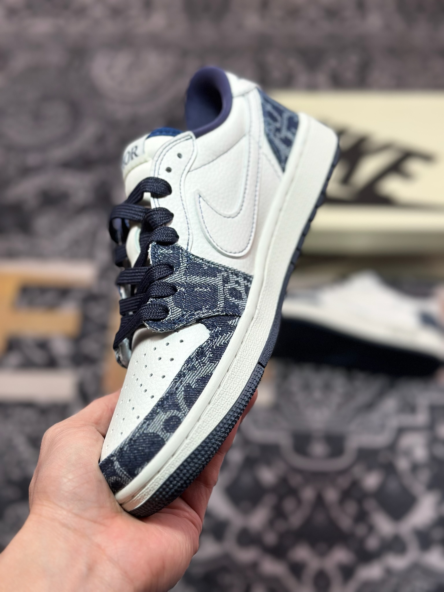 A8200  Dior x Travis Scott x Nike Air Jordan 1 Low OG SP”Christian Dior”AJ1乔丹一代篮球鞋“TS联名牛仔深蓝米白迪奥倒钩” CH6336-017