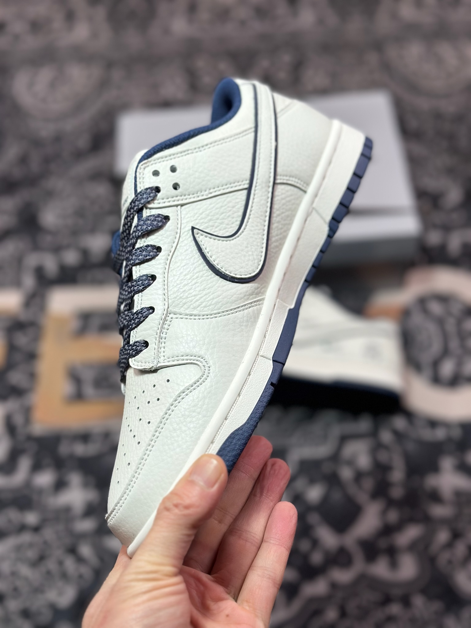B4280  Reigning Champ x Nk SB Dunk Low 联名三勾 米深蓝配色低帮休闲运动滑板板鞋   RC3085-891