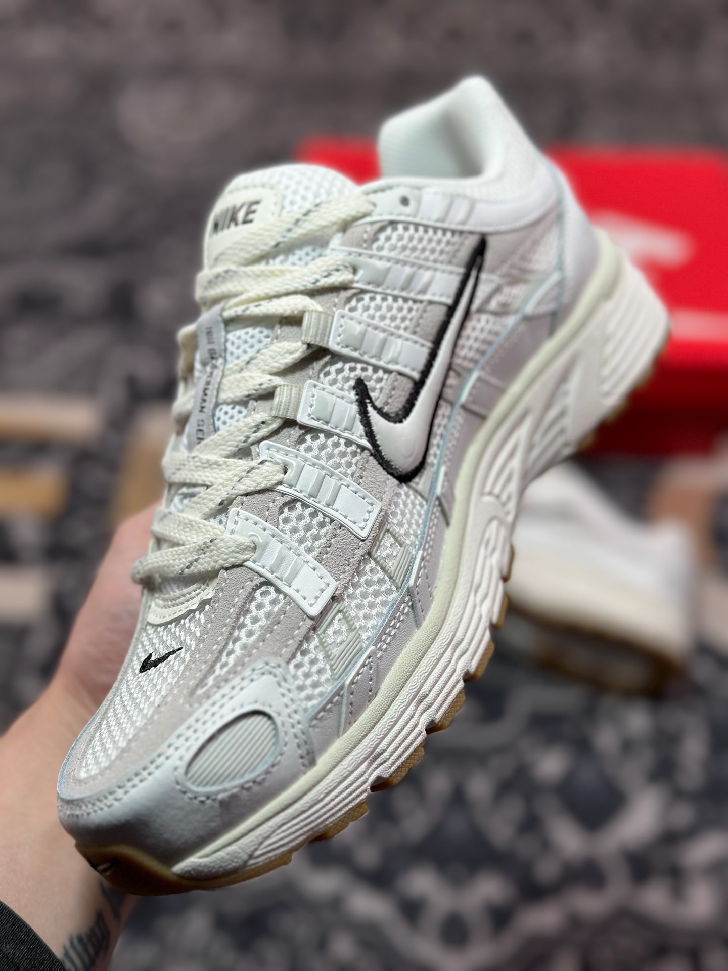 A7200  Nike P-6000 系列低帮复古老爹风休闲运动舒适慢跑鞋  HF4898-121