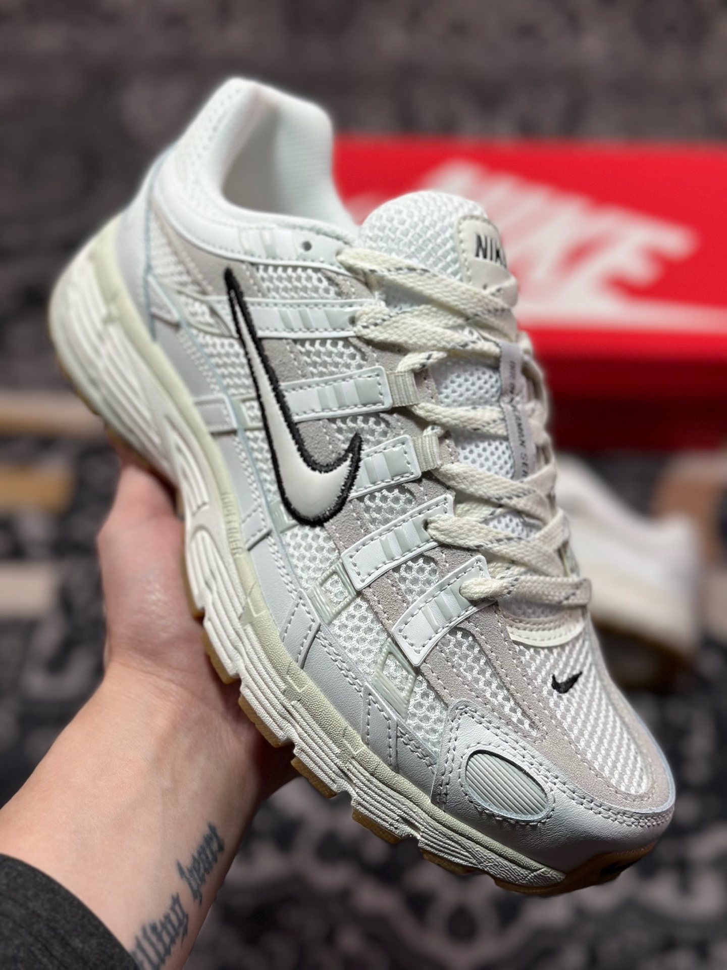 A7200  Nike P-6000 系列低帮复古老爹风休闲运动舒适慢跑鞋  HF4898-121