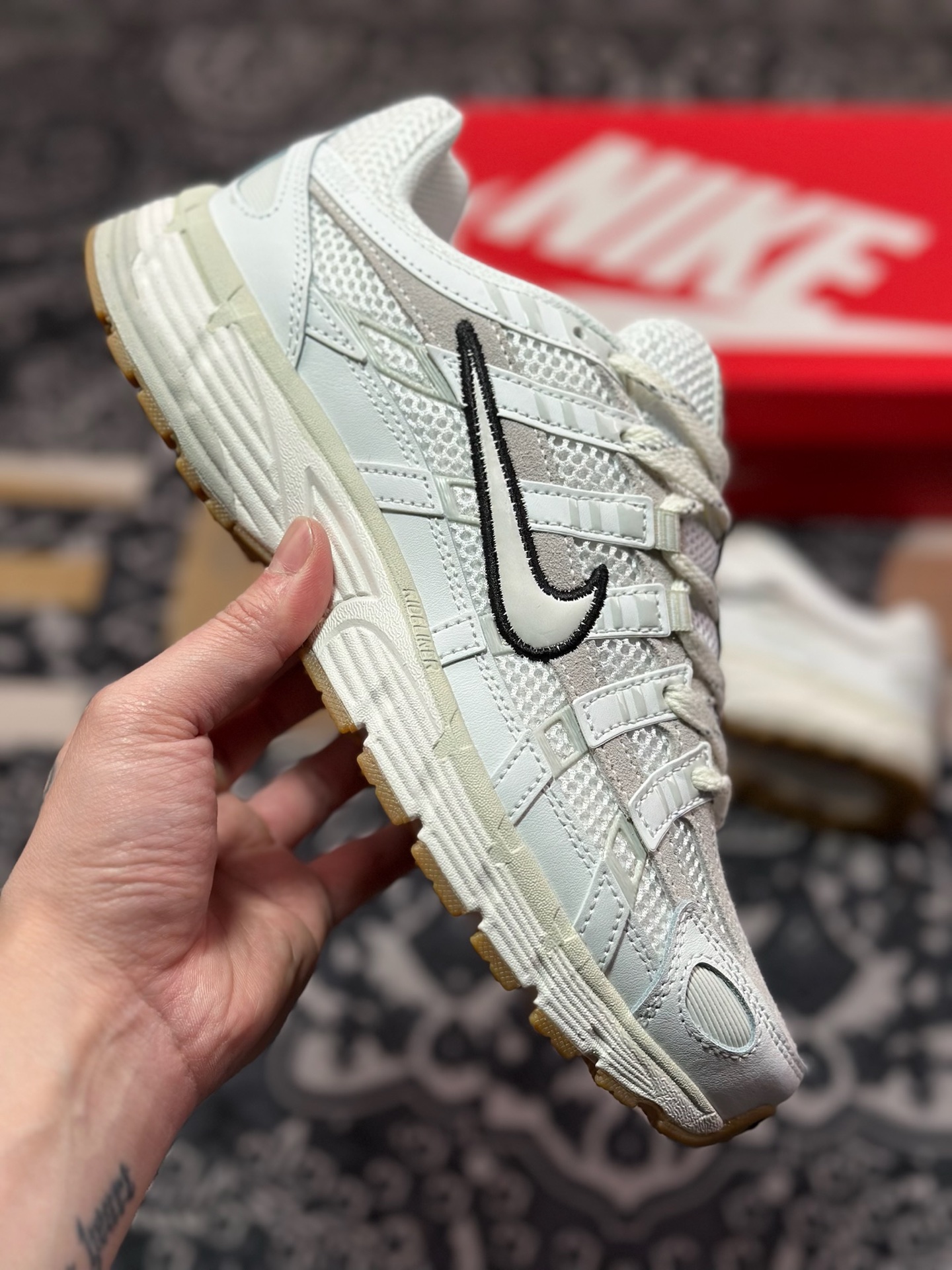 A7200  Nike P-6000 系列低帮复古老爹风休闲运动舒适慢跑鞋  HF4898-121