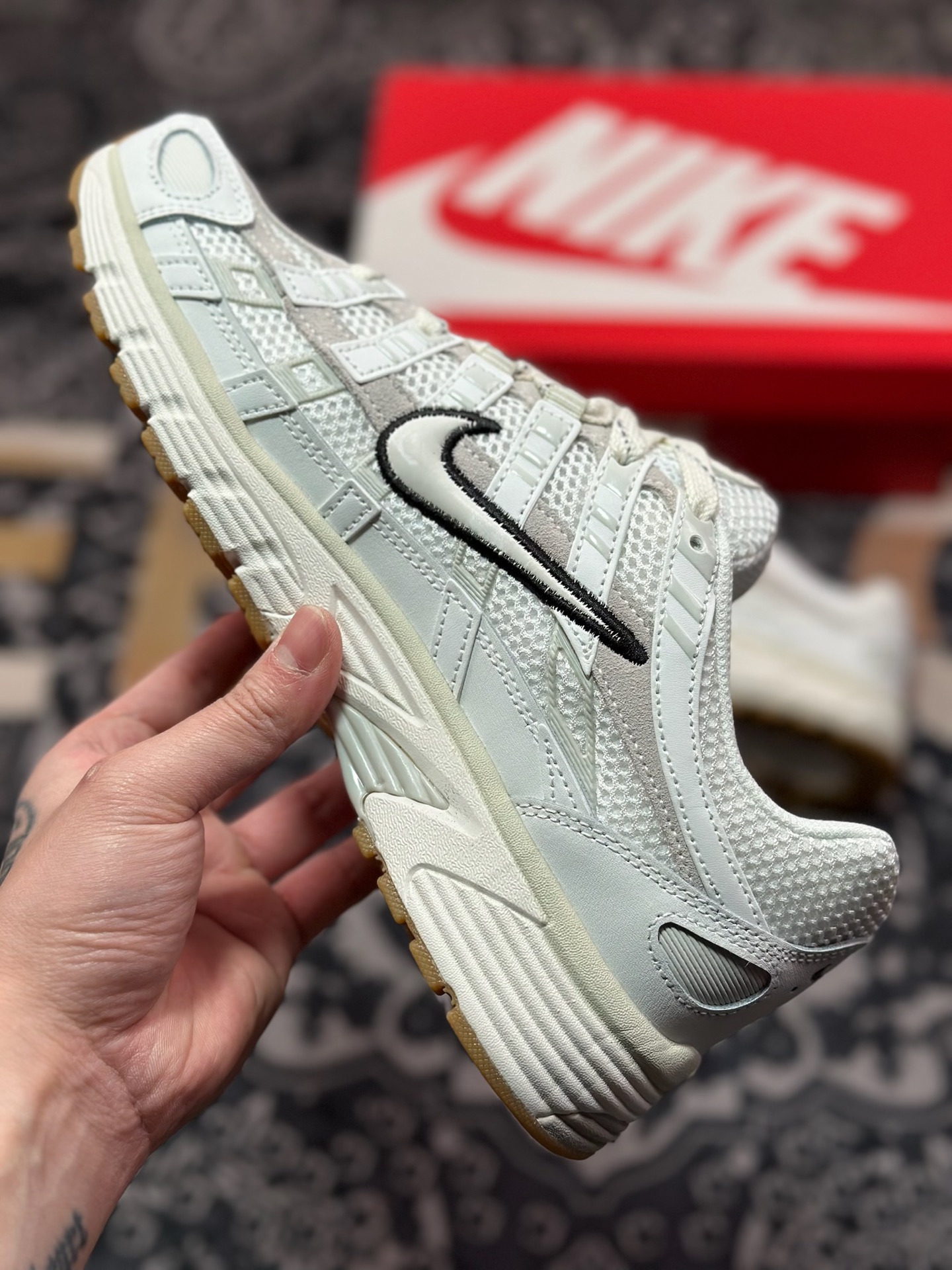 A7200  Nike P-6000 系列低帮复古老爹风休闲运动舒适慢跑鞋  HF4898-121