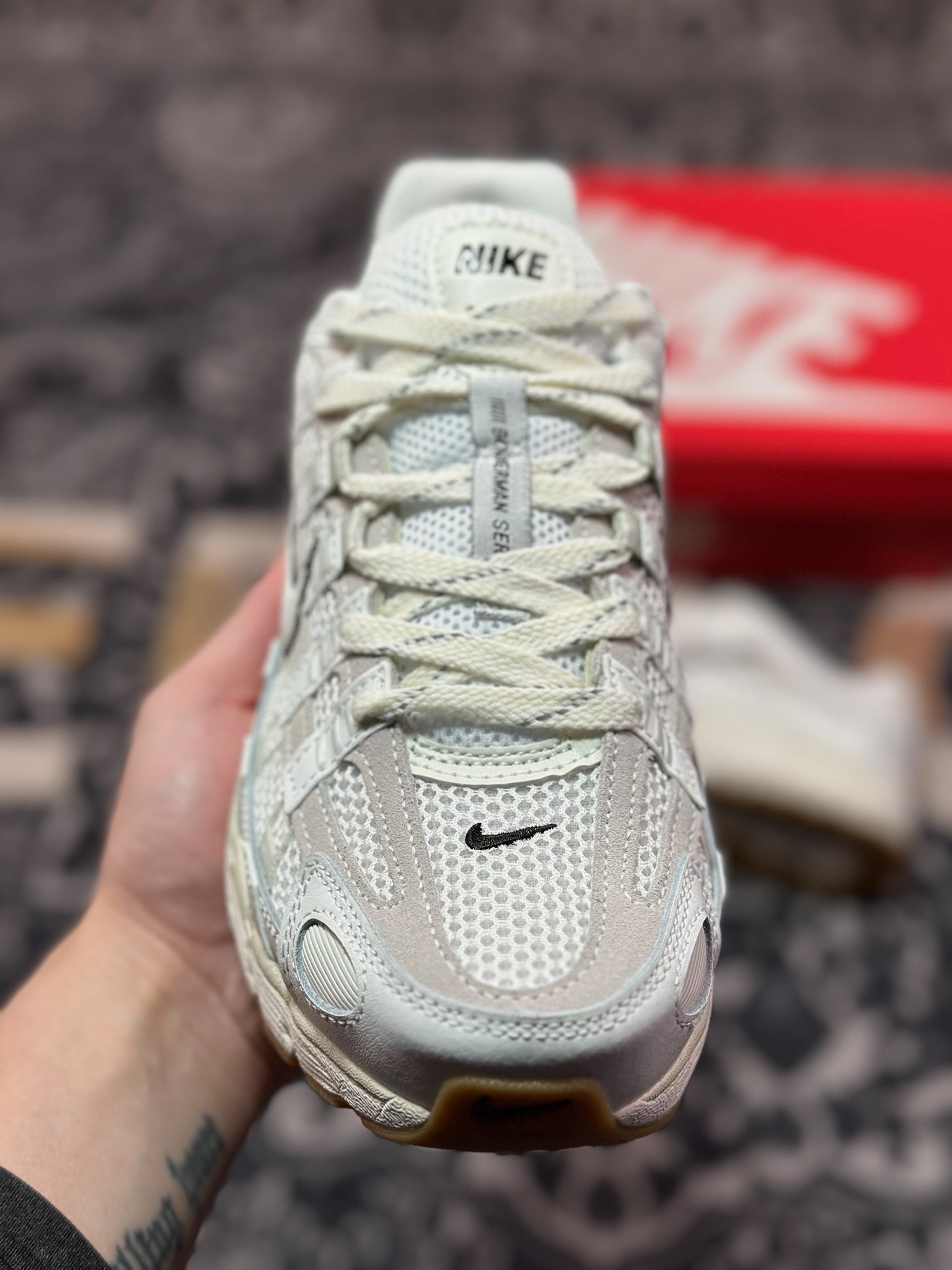 A7200  Nike P-6000 系列低帮复古老爹风休闲运动舒适慢跑鞋  HF4898-121