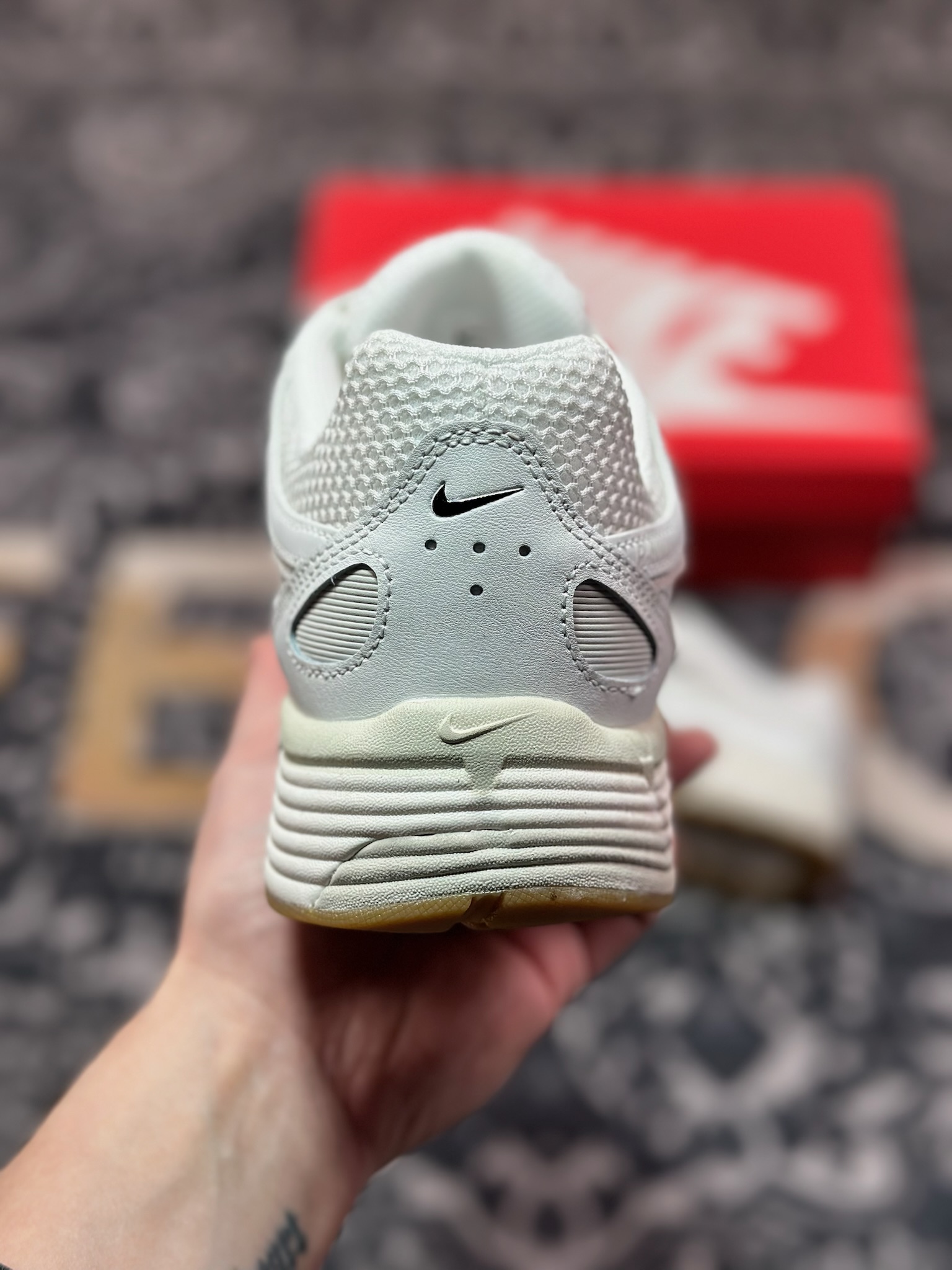 A7200  Nike P-6000 系列低帮复古老爹风休闲运动舒适慢跑鞋  HF4898-121