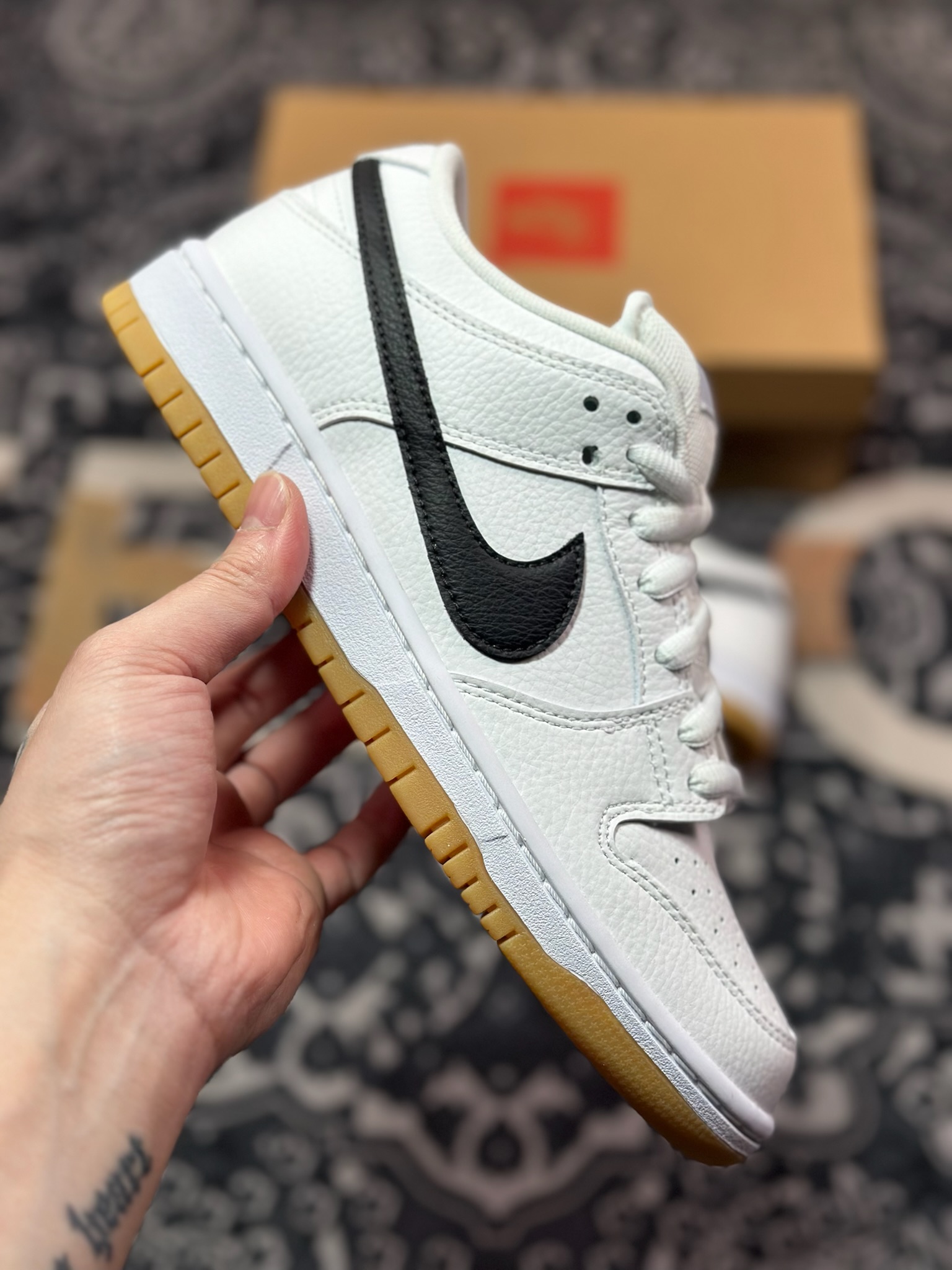 A9220  Nike SB Dunk Low “Orange Label” 白黑生胶 CD2563-100