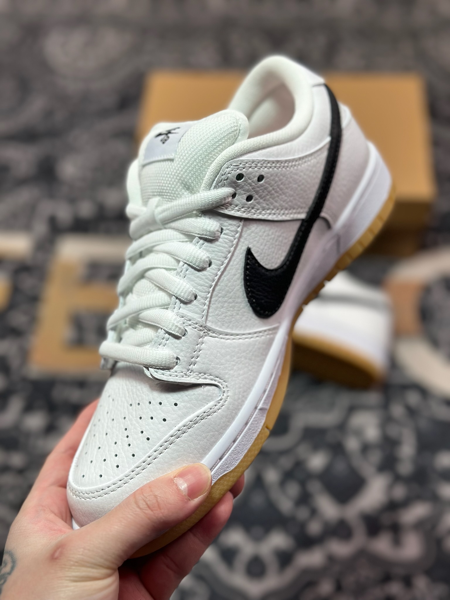 A9220  Nike SB Dunk Low “Orange Label” 白黑生胶 CD2563-100