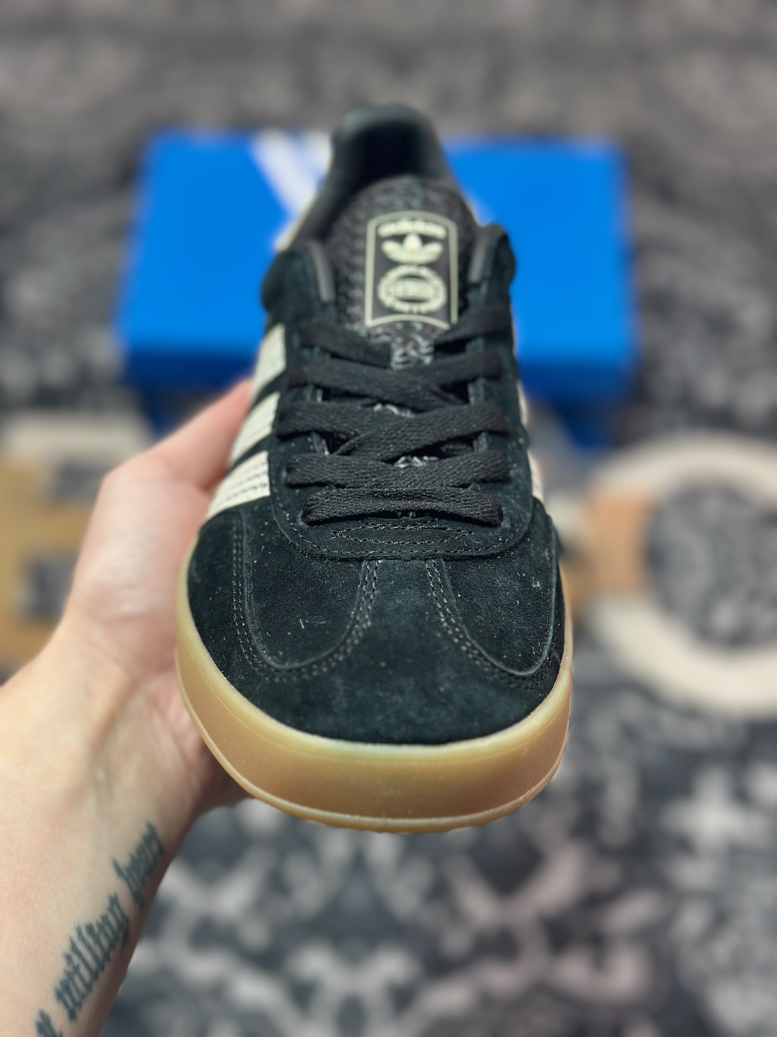 A4160  AD Gazelle Indoor Trainers 羚羊内训系列低帮复古百搭休闲运动德训风板鞋  JI2755