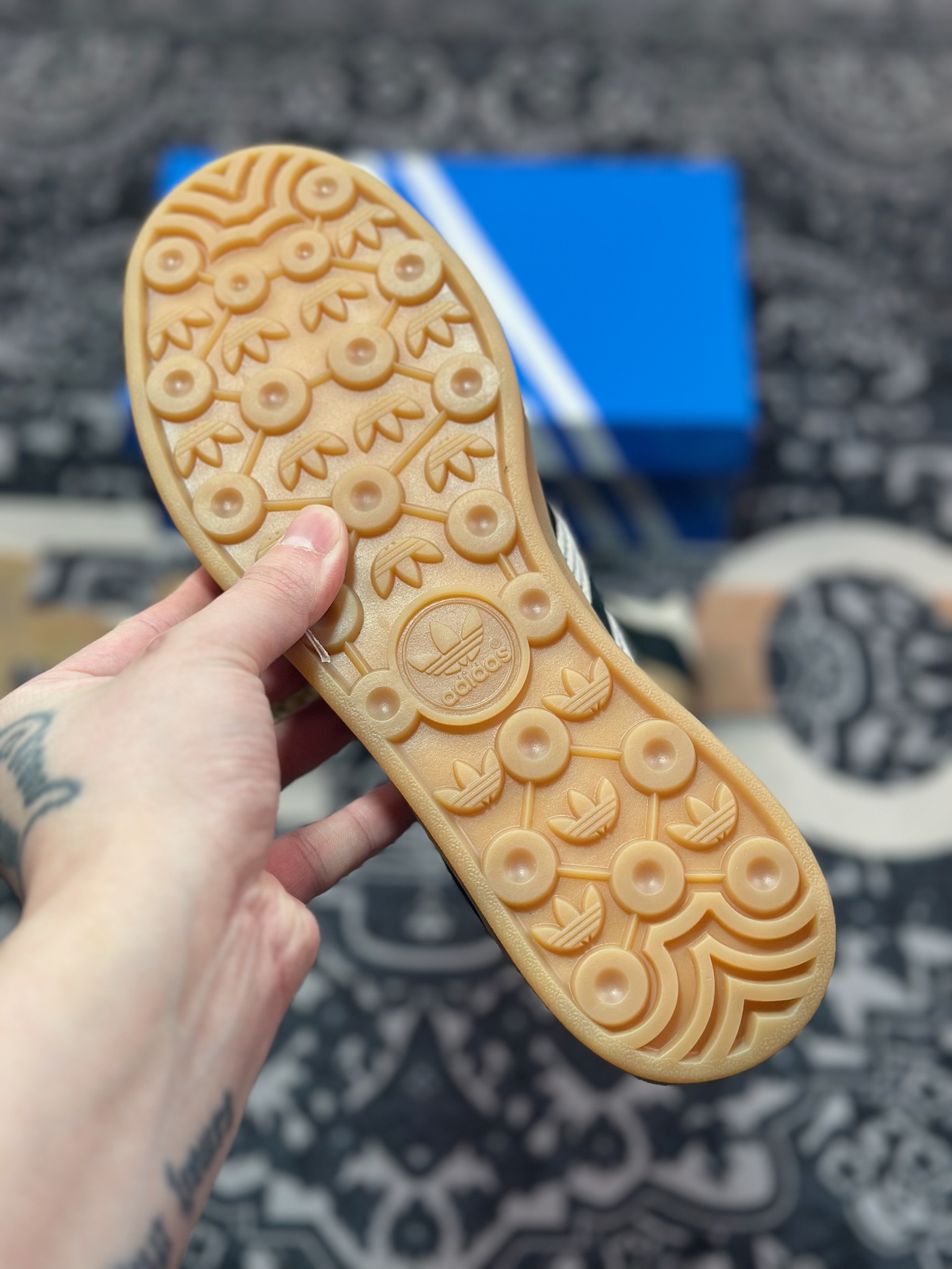A4160  AD Gazelle Indoor Trainers 羚羊内训系列低帮复古百搭休闲运动德训风板鞋  JI2755