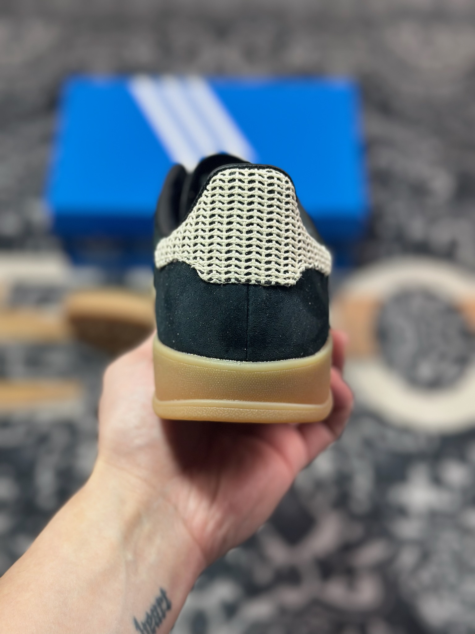 A4160  AD Gazelle Indoor Trainers 羚羊内训系列低帮复古百搭休闲运动德训风板鞋  JI2755