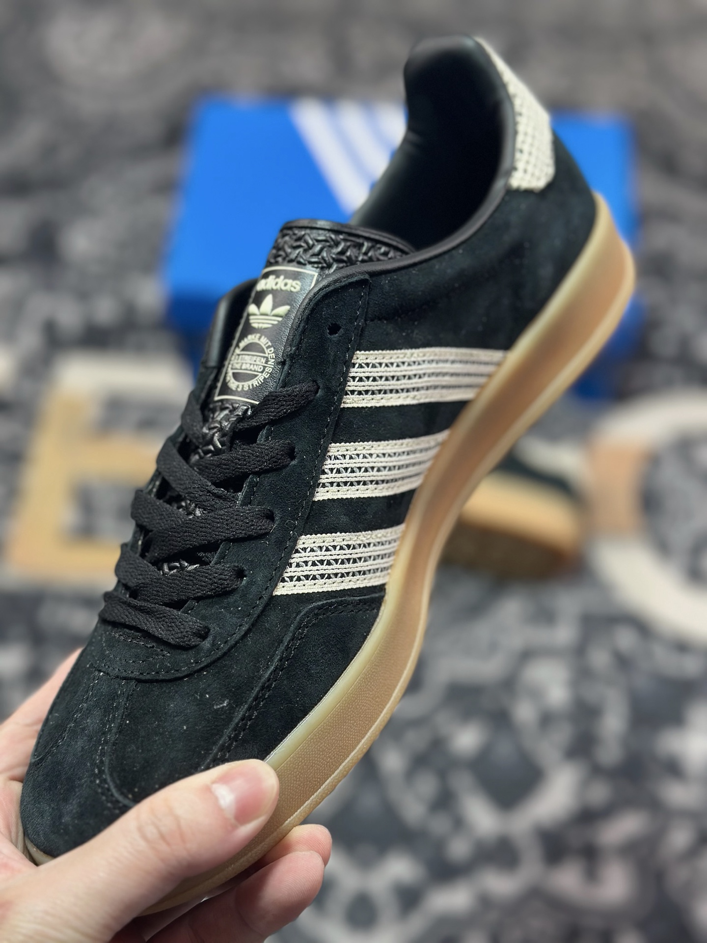 A4160  AD Gazelle Indoor Trainers 羚羊内训系列低帮复古百搭休闲运动德训风板鞋  JI2755