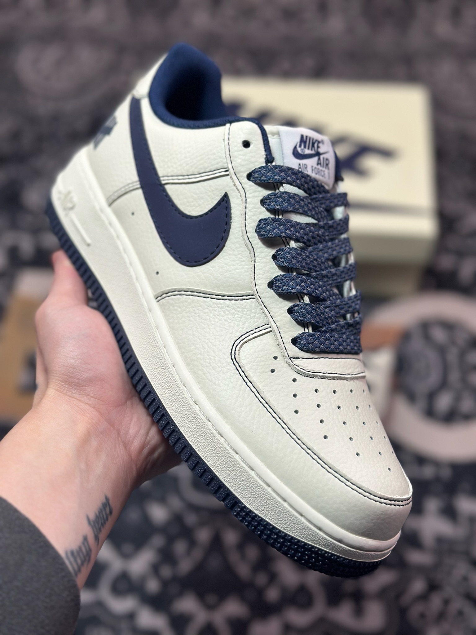 B0220  Undefeated x Nk Air Force 1'07 Low 米深蓝 空军一号低帮休闲板鞋  UN2395-522