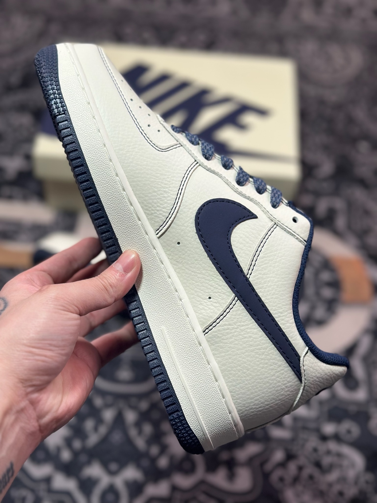 B0220  Undefeated x Nk Air Force 1'07 Low 米深蓝 空军一号低帮休闲板鞋  UN2395-522