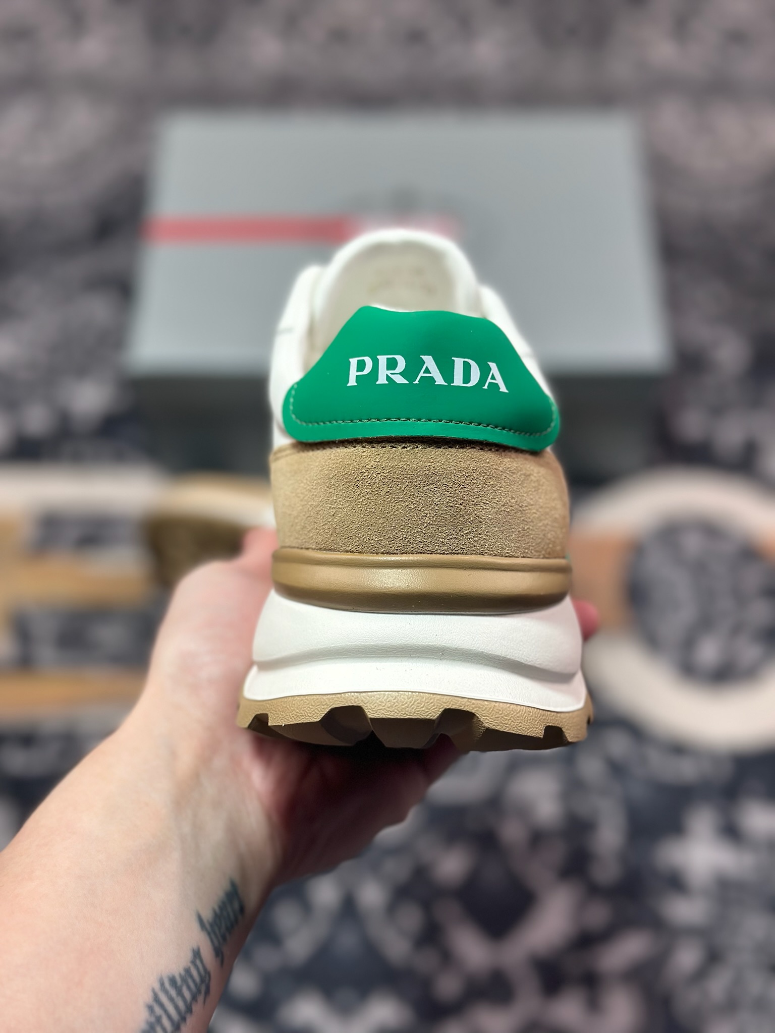 C6420   新货PRADA 普拉达 厚底徽标 低帮休闲运动鞋