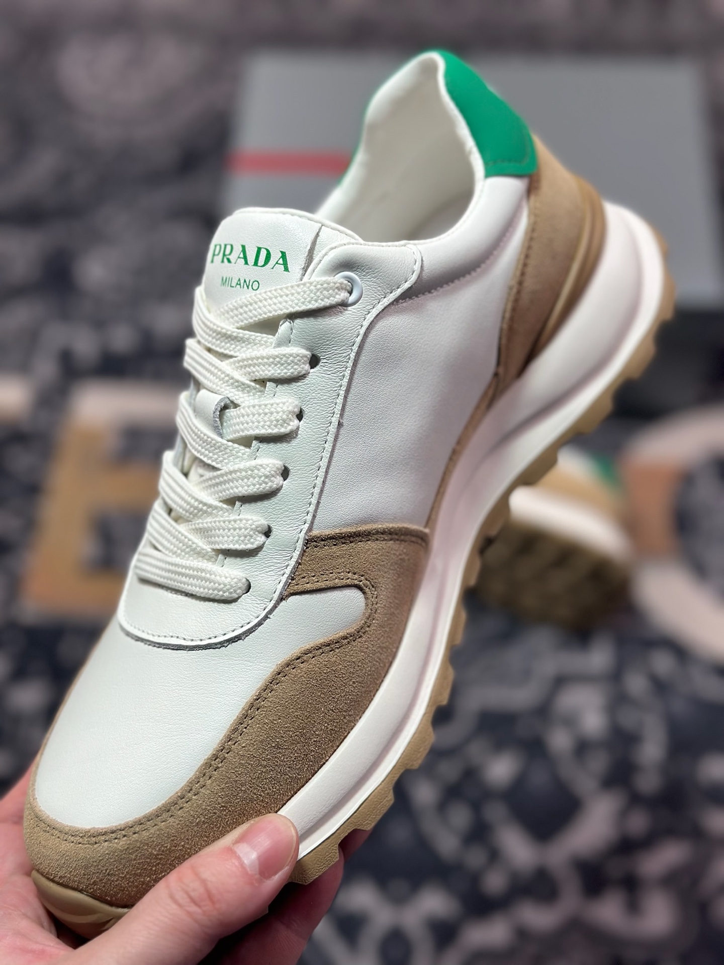 C6420   新货PRADA 普拉达 厚底徽标 低帮休闲运动鞋