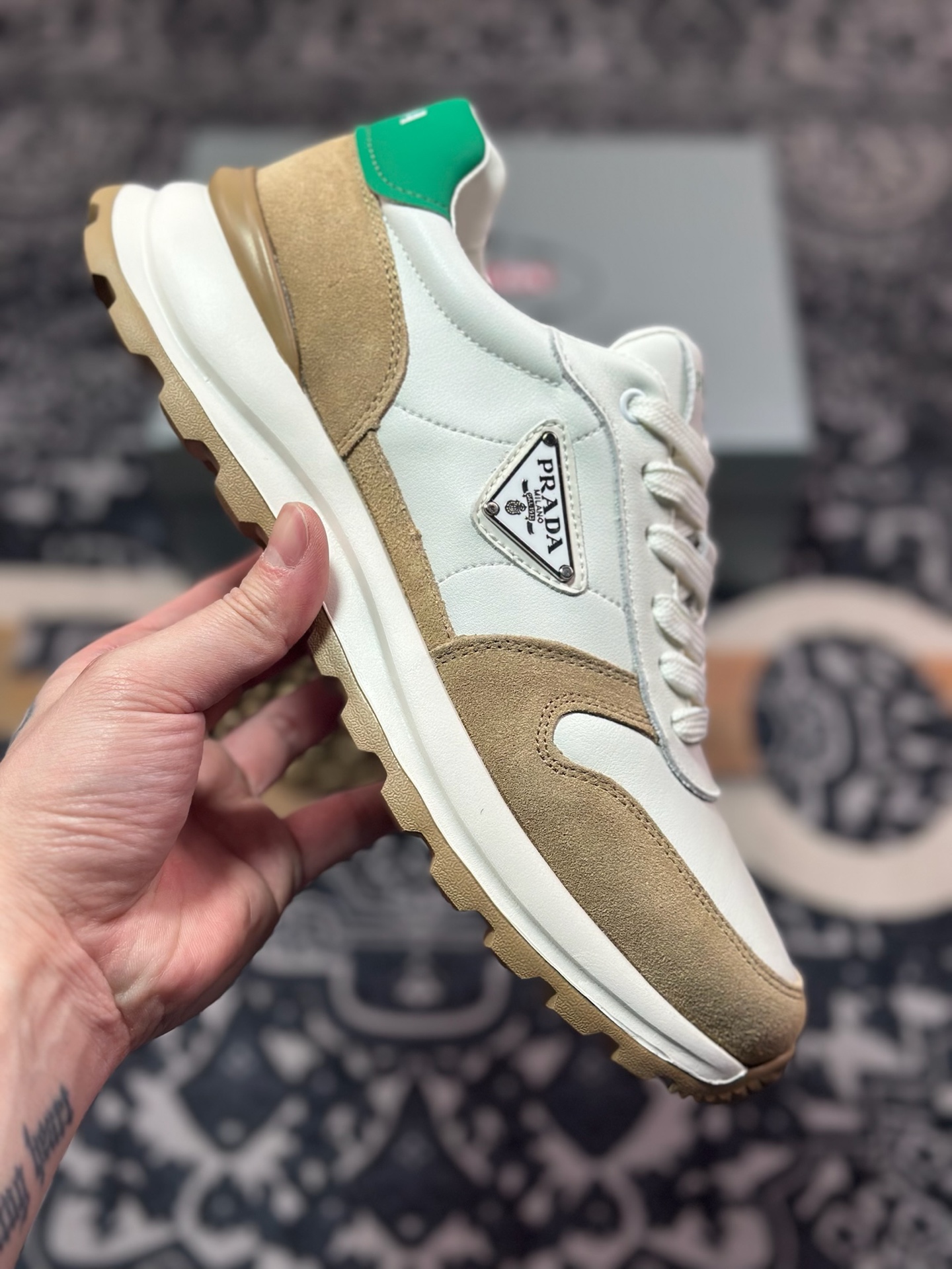 C6420   新货PRADA 普拉达 厚底徽标 低帮休闲运动鞋