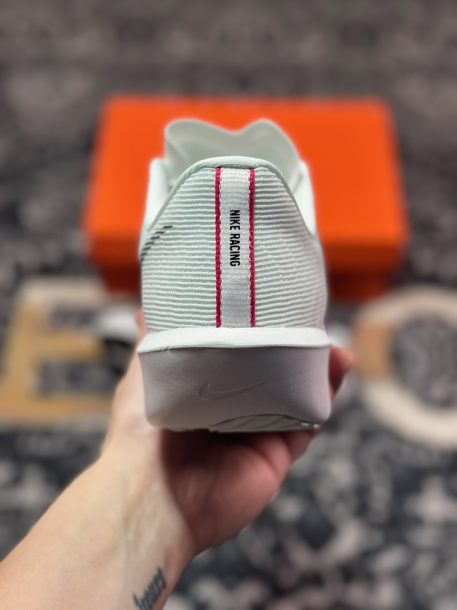 A4180  Nk Zoom Rival Fly 4 耐克超弹轻盈跑步鞋  FV6040-100