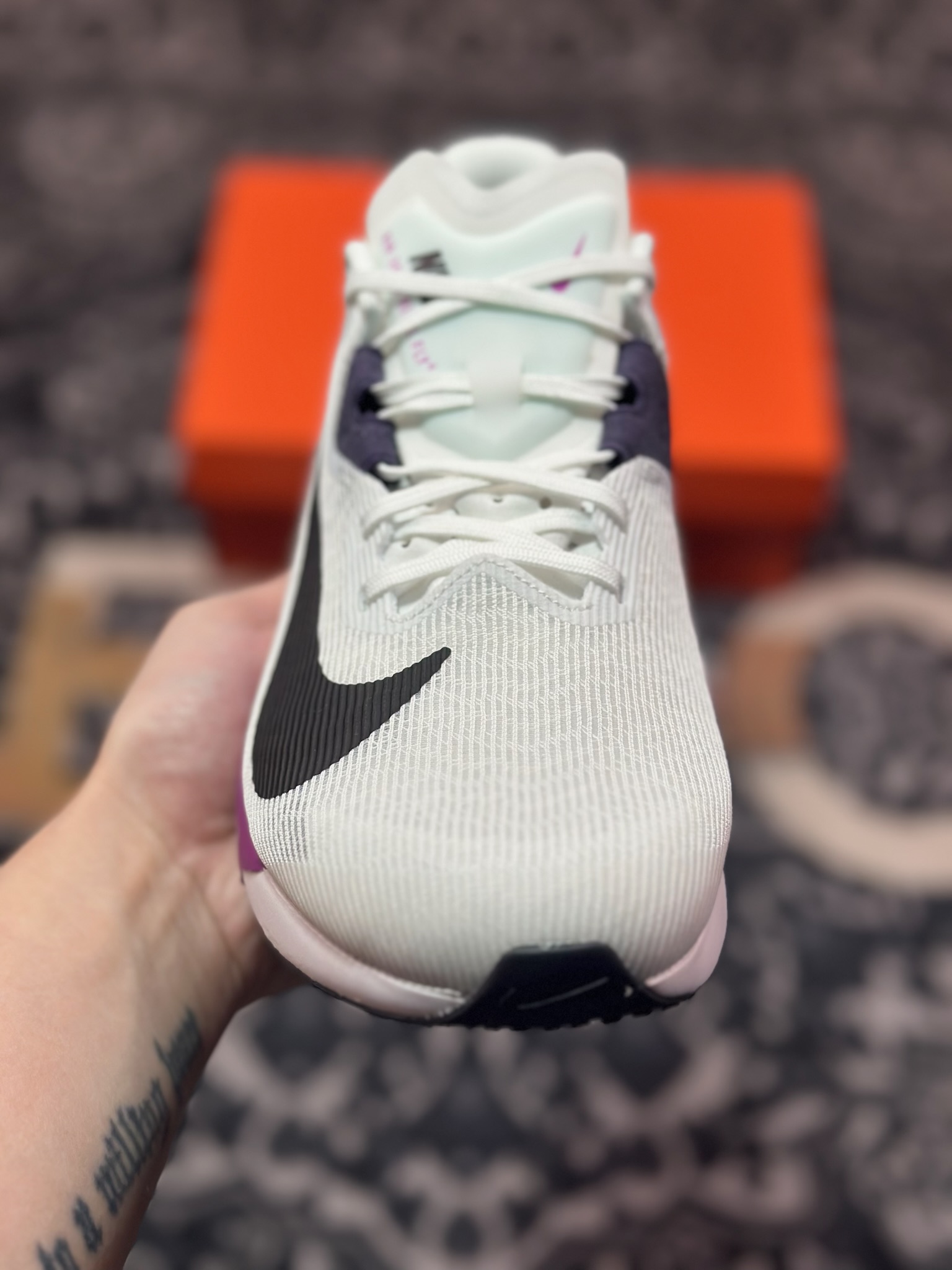 A4180  Nk Zoom Rival Fly 4 耐克超弹轻盈跑步鞋  FV6040-100