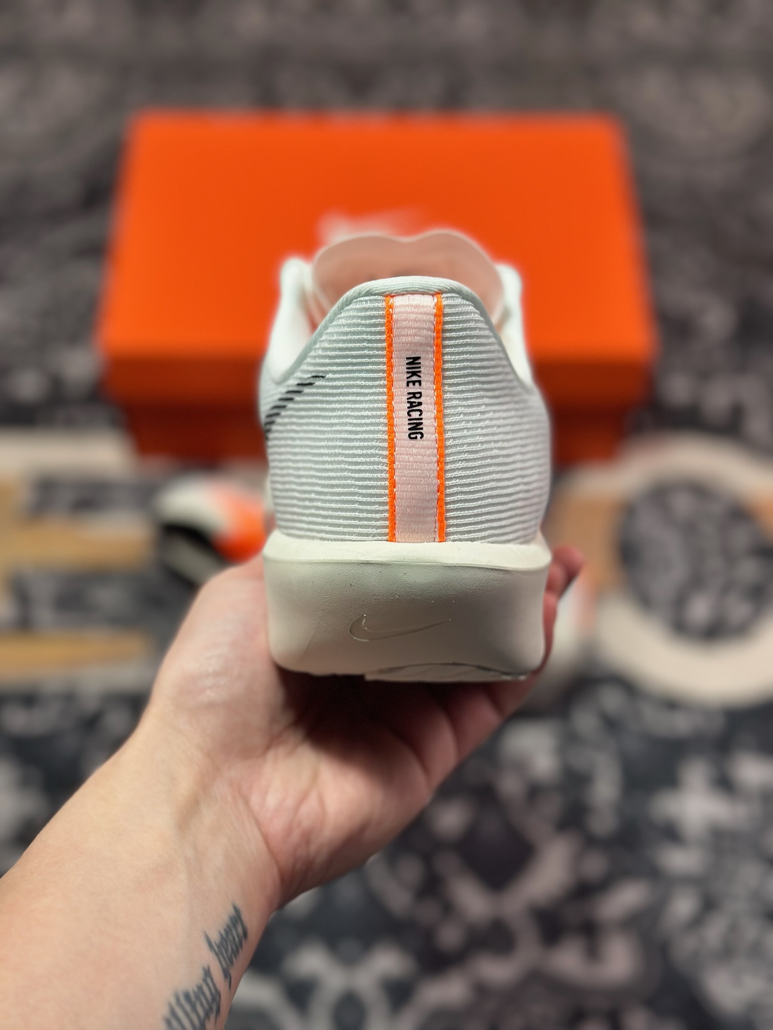 A4180  Nk Zoom Rival Fly 4 耐克超弹轻盈跑步鞋   FV6040-101