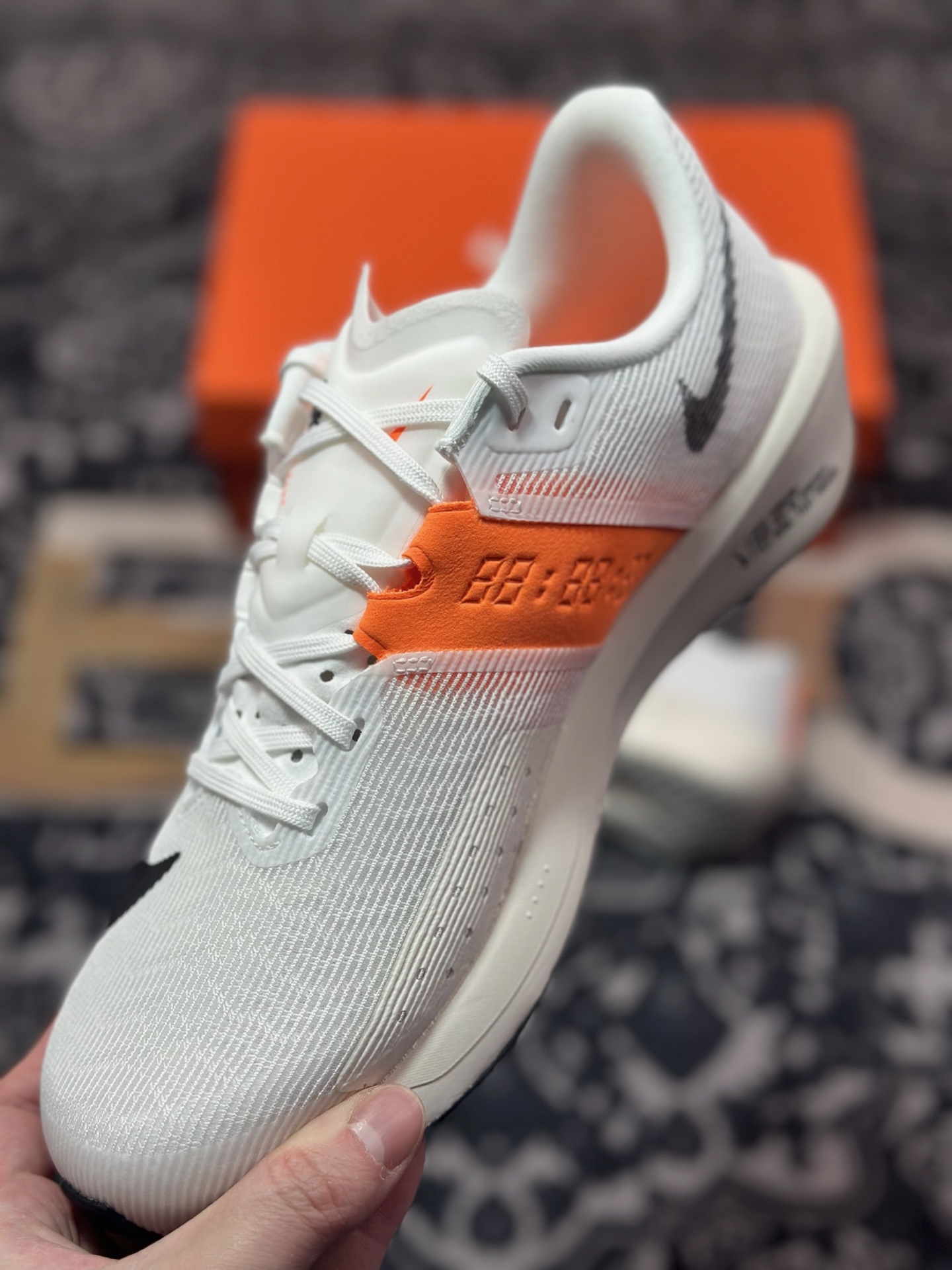 A4180  Nk Zoom Rival Fly 4 耐克超弹轻盈跑步鞋   FV6040-101
