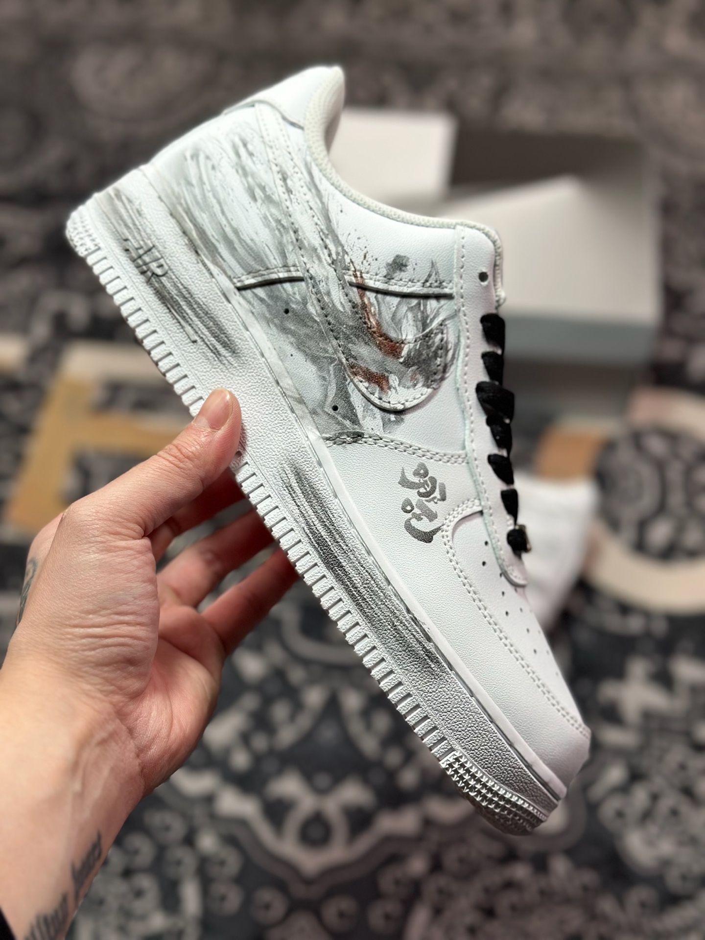 B4260  Nike Air Force 1 07 Low”Nezha”空军一号板鞋“皮革白黑哪吒水墨涂鸦” ZH0316-062