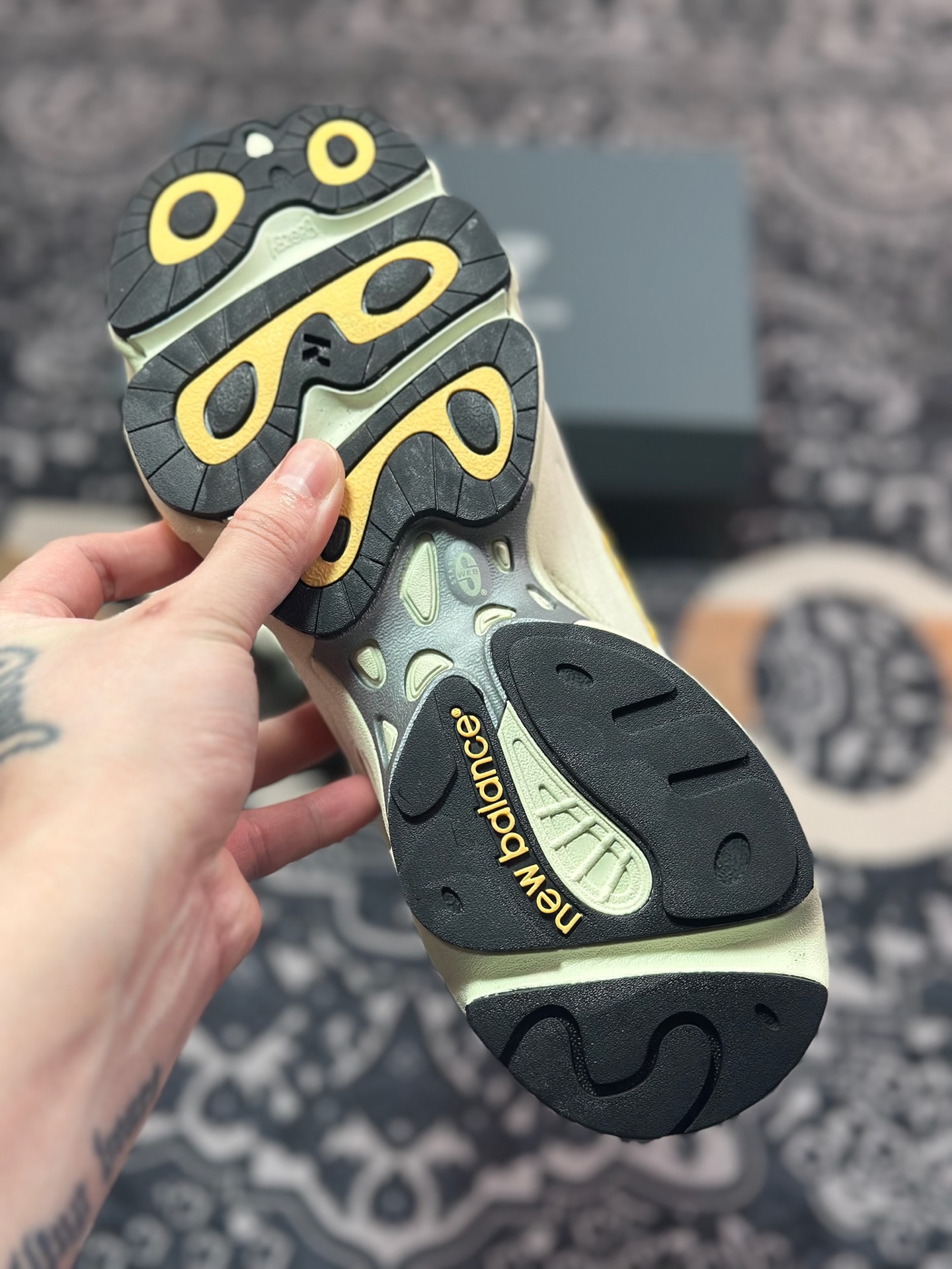 A8200  原装级别New Balance 新百伦 M1000FLM复古休闲跑步鞋
