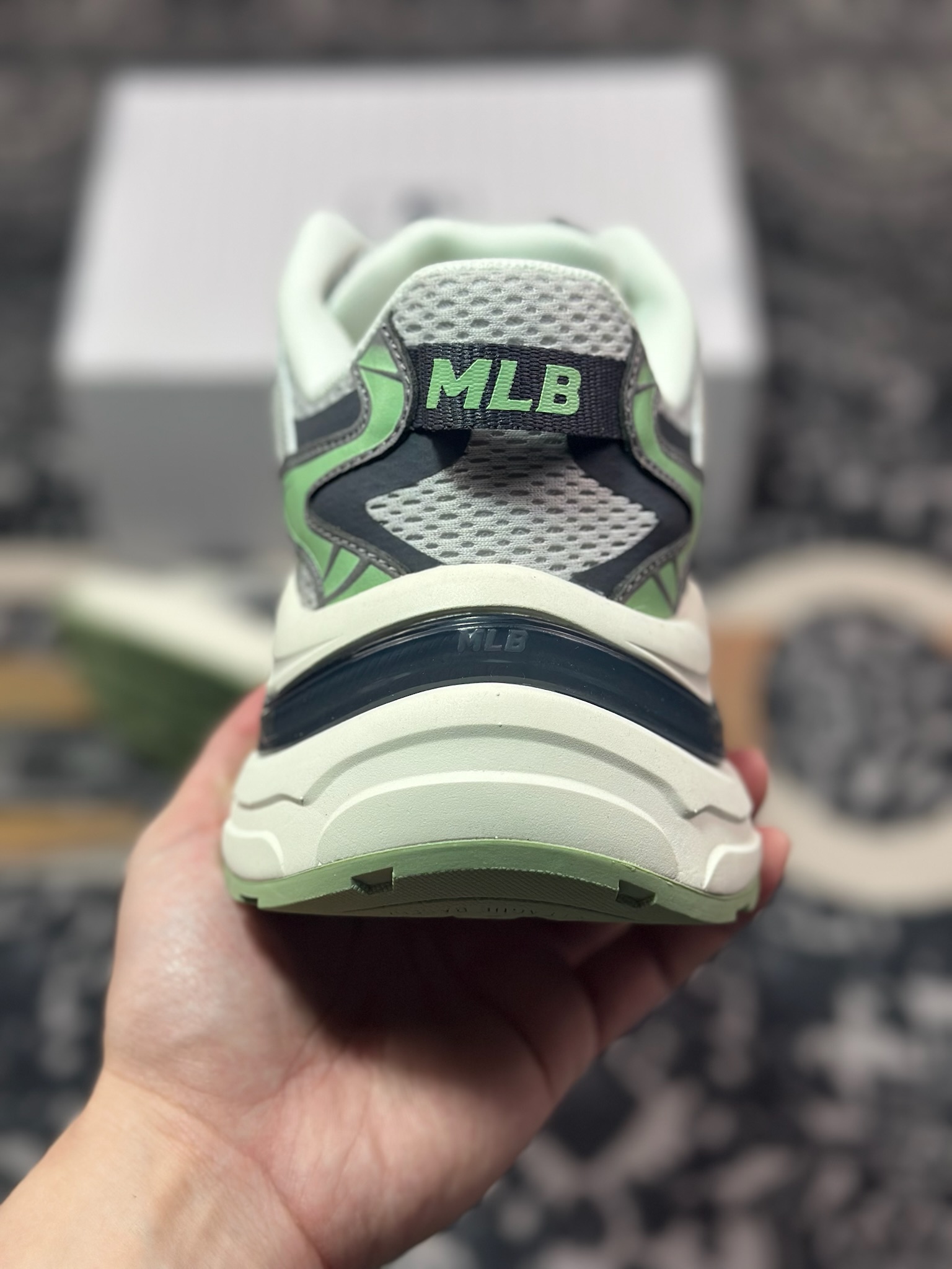 A9220  New York Yankees x MLB BigBall Chunky Curve 大球曲线低帮慢跑鞋“米白碳灰黑绿” 3ARNSPL4N-50GRS