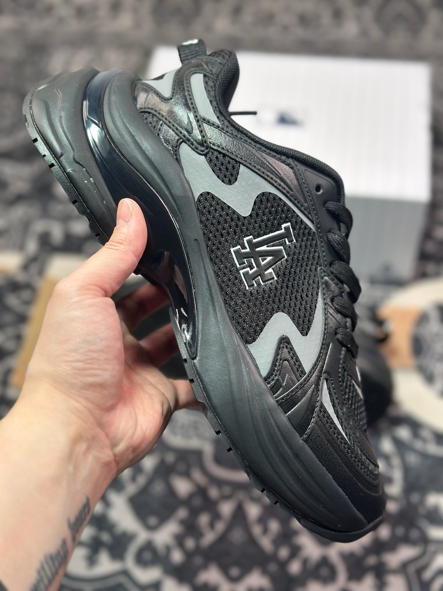 A9220  LA Dodgers x MLB BigBall Chunky Curve 大球曲线系列低帮慢跑鞋“黑碳灰LA压标” 3ARNSPL4N-07BKS