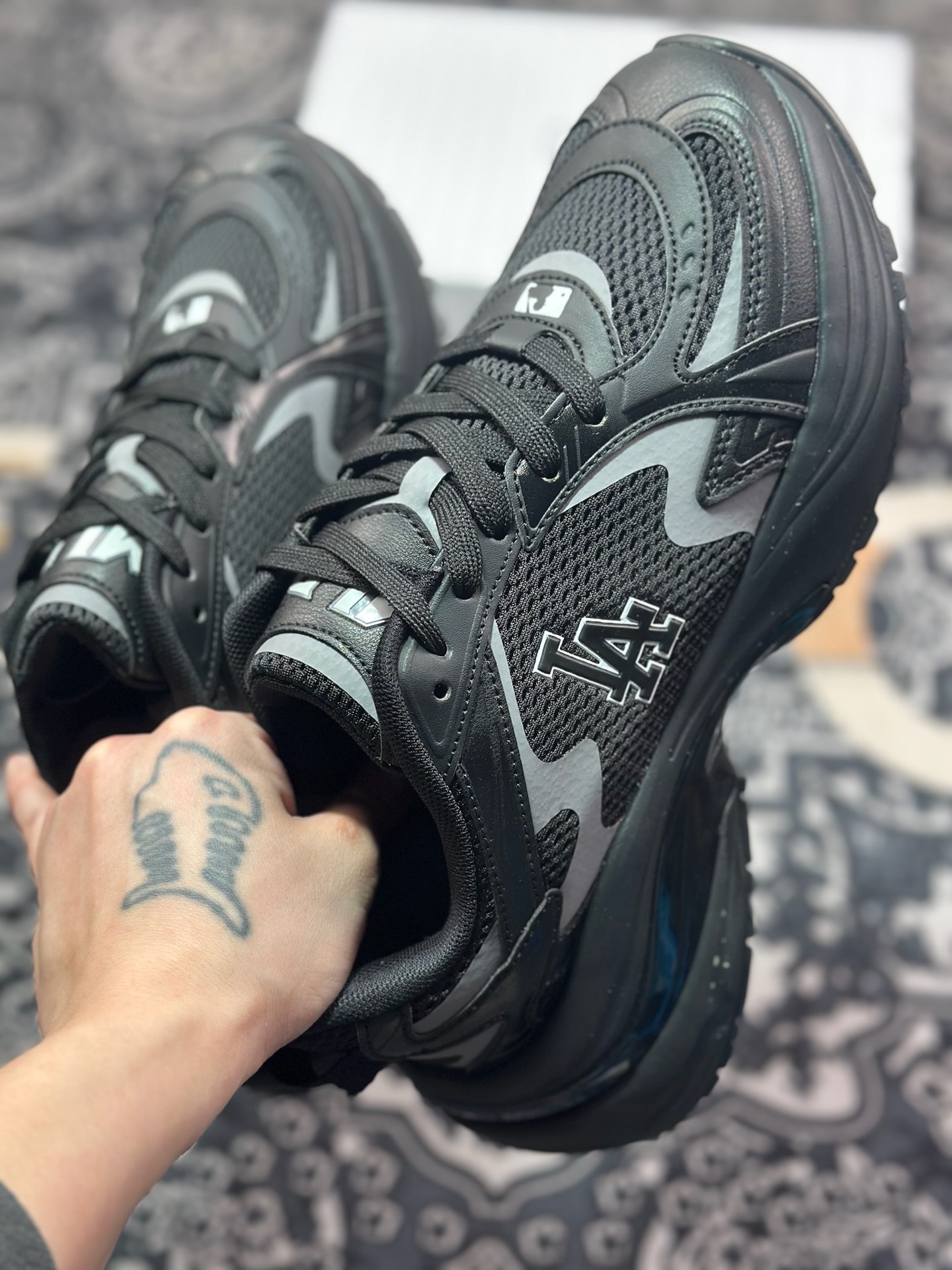 A9220  LA Dodgers x MLB BigBall Chunky Curve 大球曲线系列低帮慢跑鞋“黑碳灰LA压标” 3ARNSPL4N-07BKS