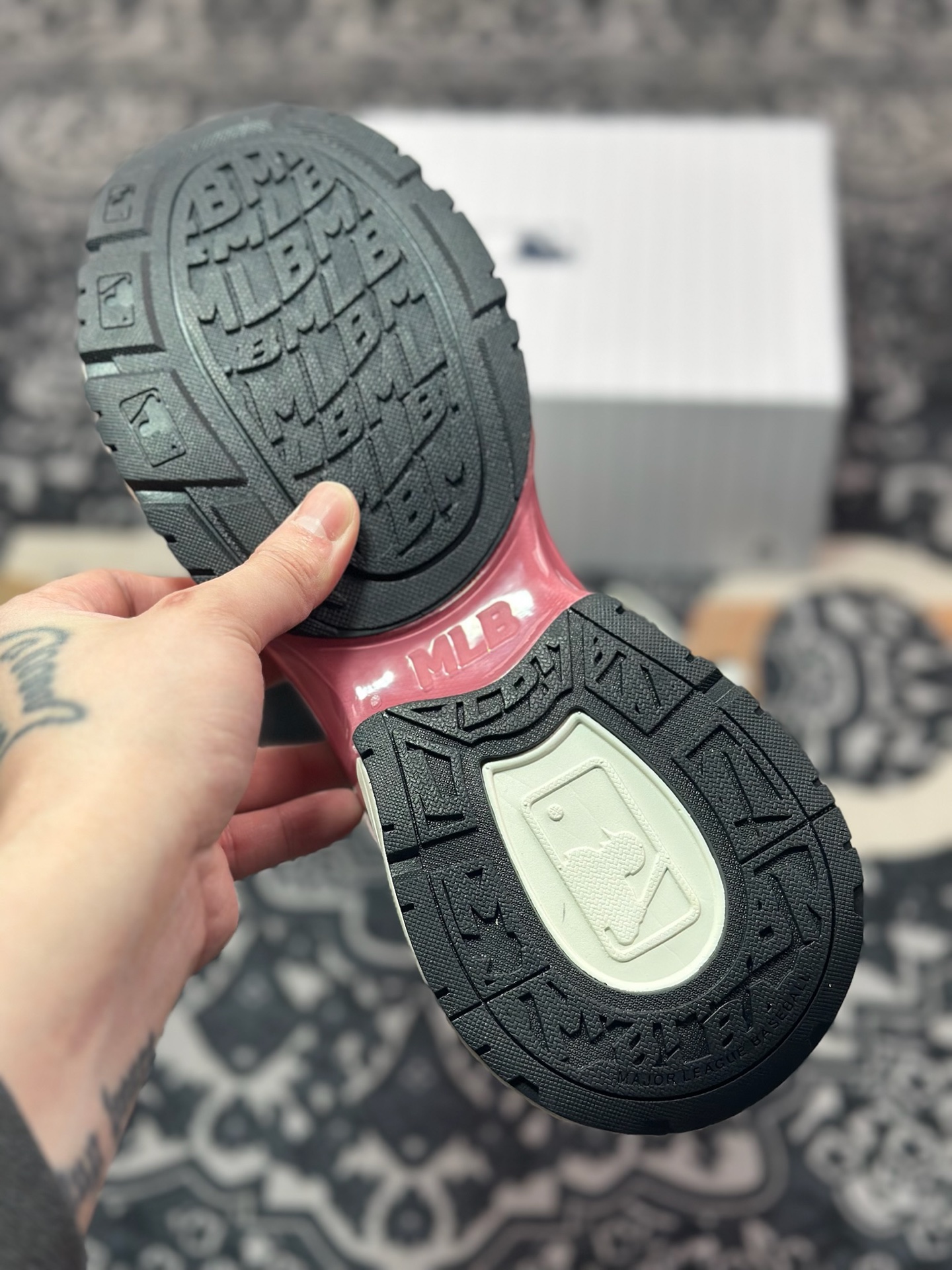 A9220  New York Yankees x MLB BigBall Chunky Curve 大球曲线慢跑鞋“米白银浅粉NY压标”3ARNSPL4N-50PKS