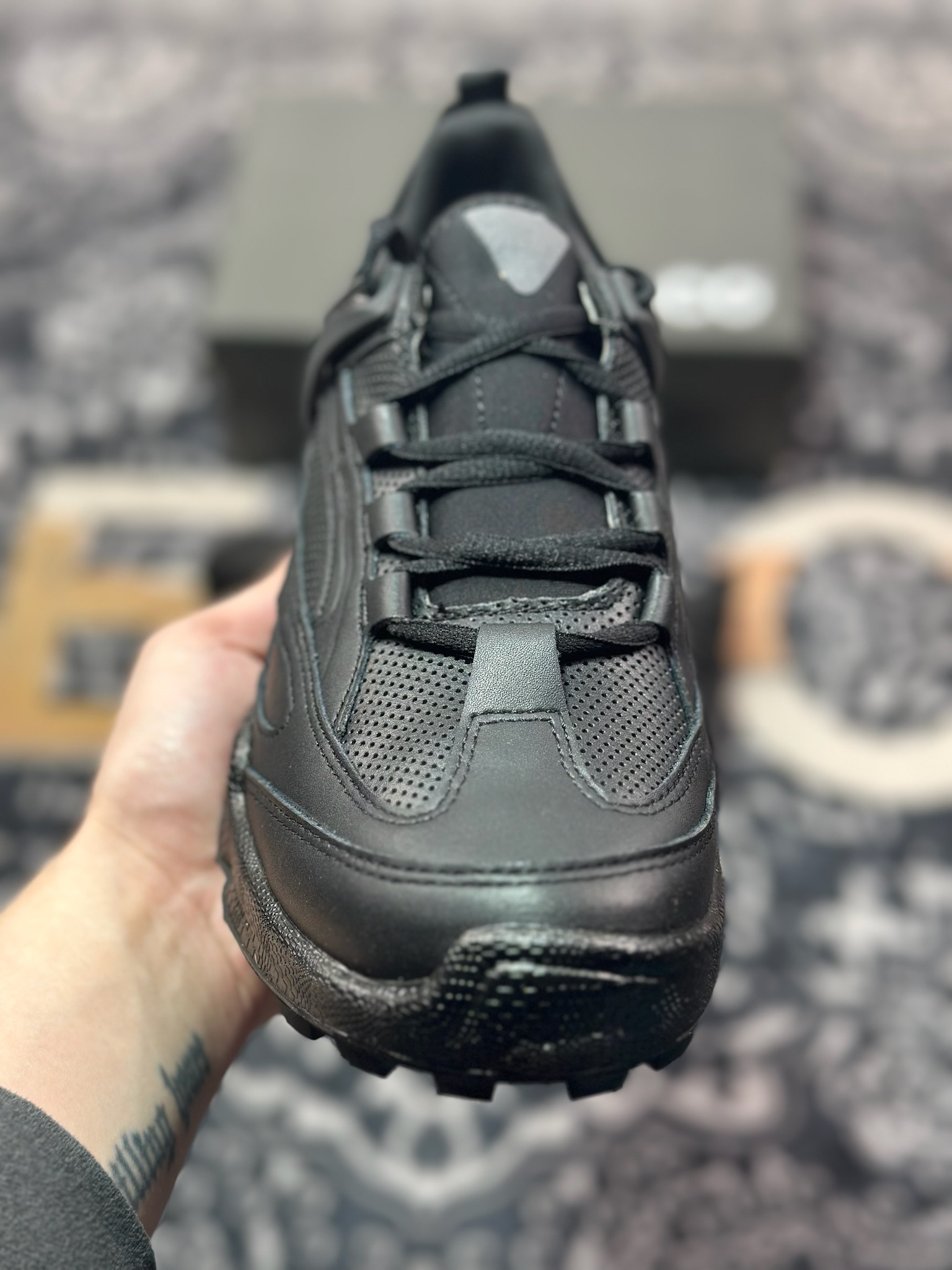 B7300  ECCO爱步防水运动鞋男 皮面休闲鞋户外男鞋