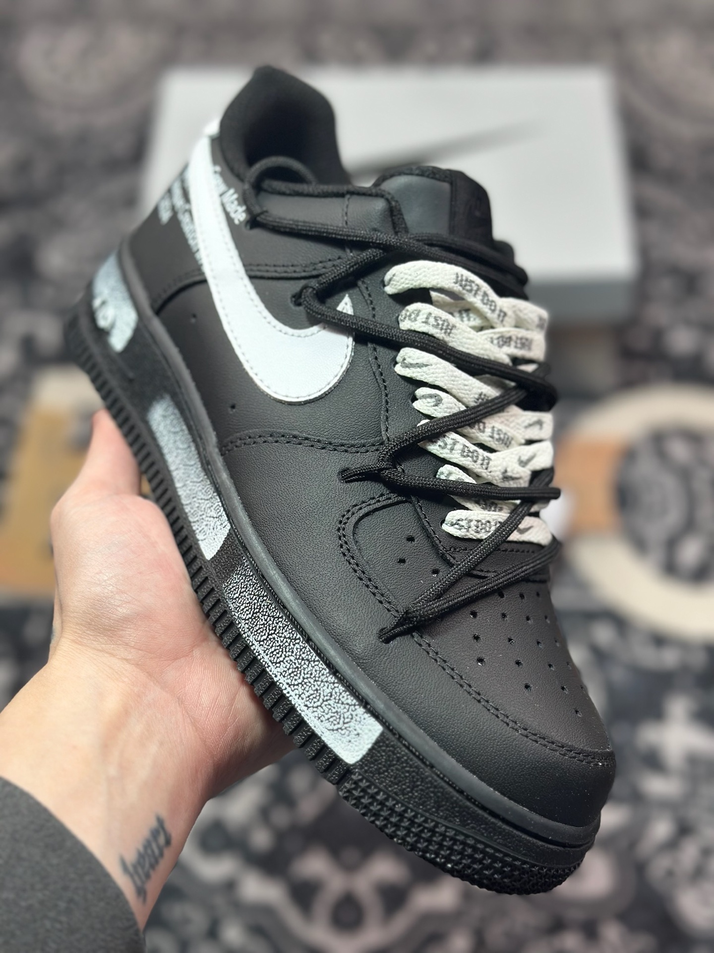 B4260  Nike Air Force 1 Low 07 黑白涂鸦绑带  ZH0316-059
