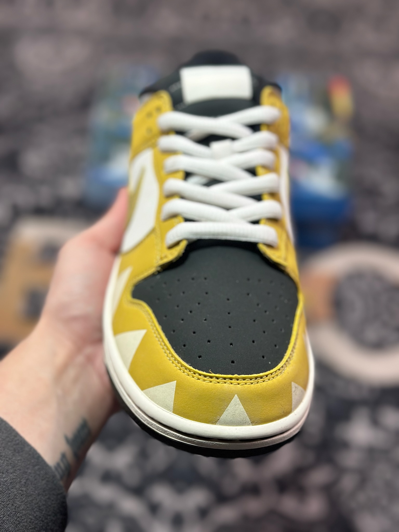 B6300  Nk SB Dunk Low 恐龙战队系列 剑齿虎配色  低帮休闲板鞋  ZZ1998-005