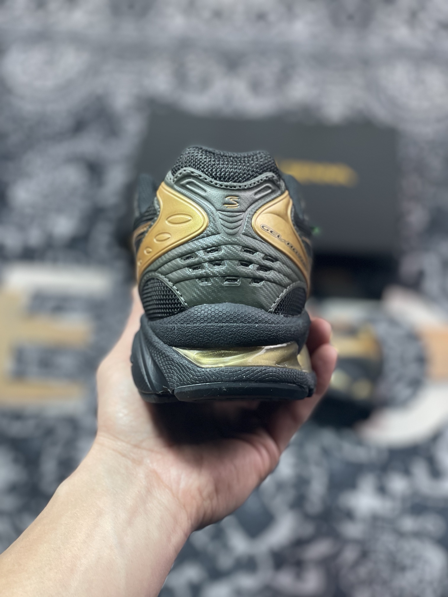 A6200  Senna x Asics Gel-Kayano 14 黑金 联名亚瑟士14代 纳米纤维气垫百搭休闲运动慢跑鞋  1203A860-001