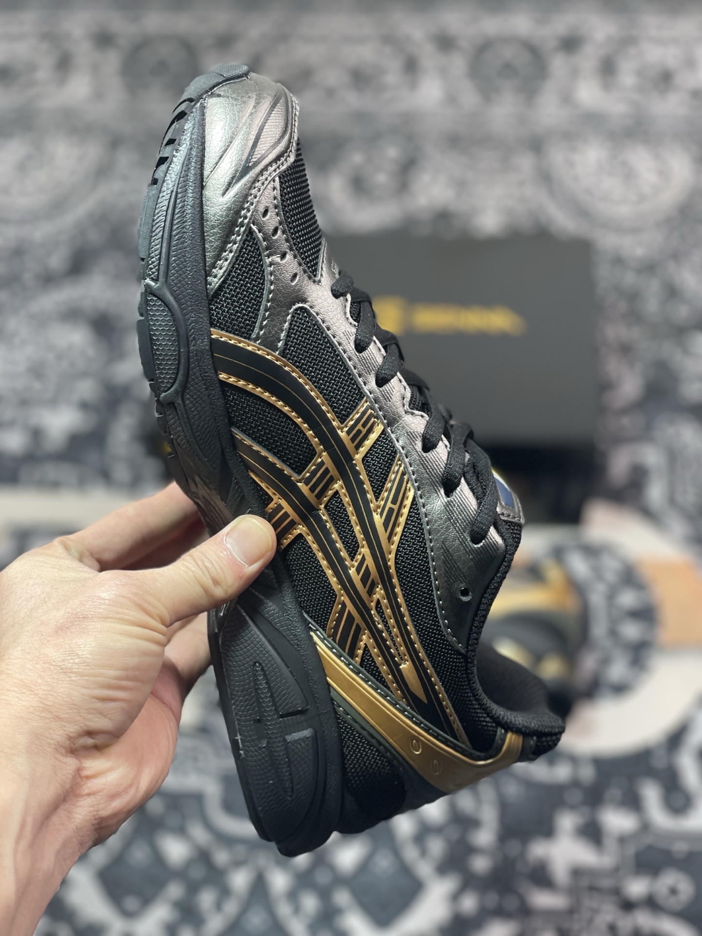 A6200  Senna x Asics Gel-Kayano 14 黑金 联名亚瑟士14代 纳米纤维气垫百搭休闲运动慢跑鞋  1203A860-001