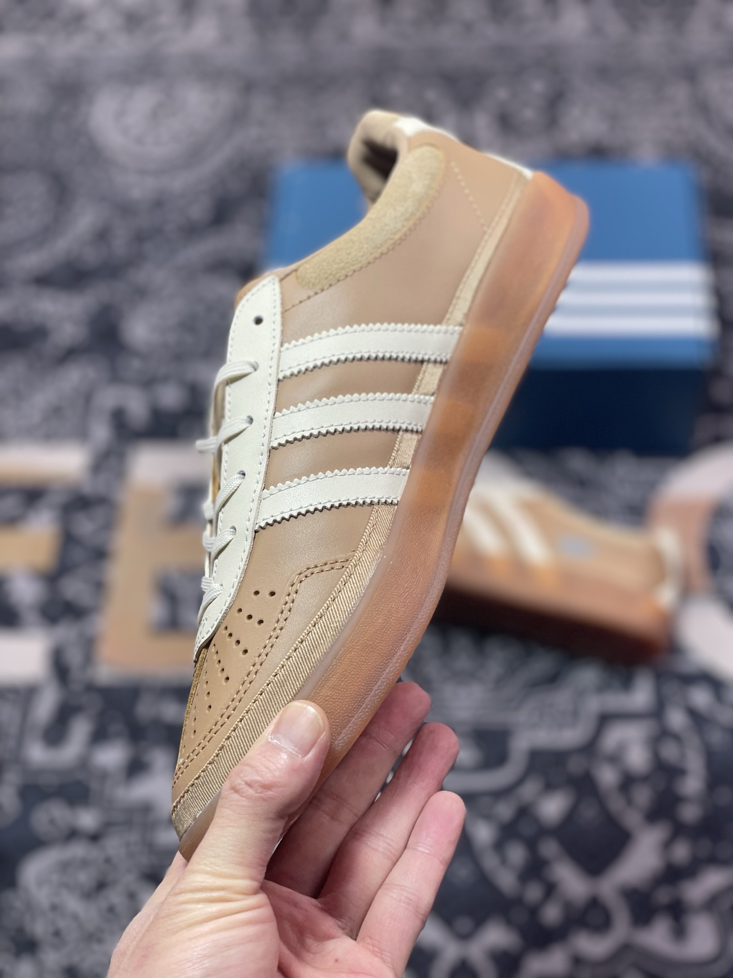 A4160  Bad Bunny x AD Originals Gazelle Indoor 卡其色 联名三叶草复古休闲运动板鞋 JR0182
