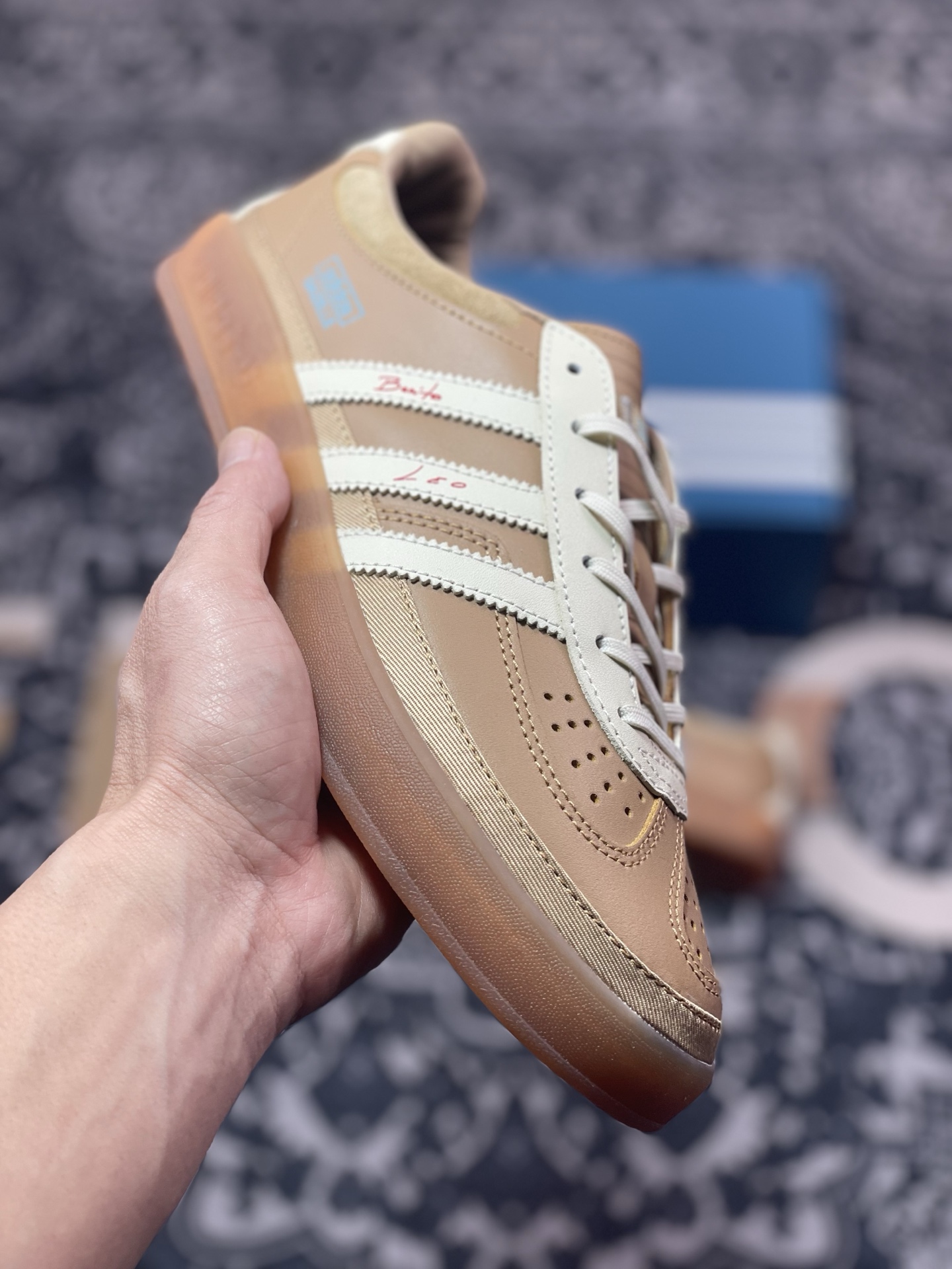 A4160  Bad Bunny x AD Originals Gazelle Indoor 卡其色 联名三叶草复古休闲运动板鞋 JR0182