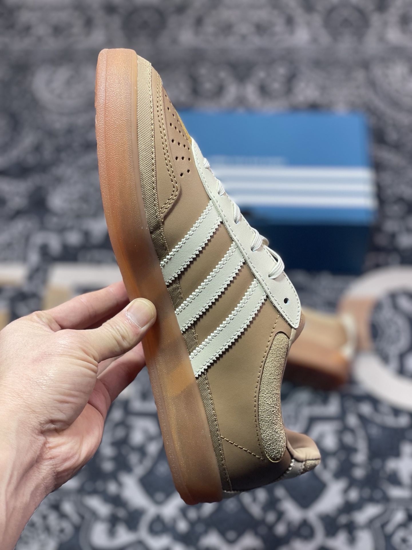 A4160  Bad Bunny x AD Originals Gazelle Indoor 卡其色 联名三叶草复古休闲运动板鞋 JR0182