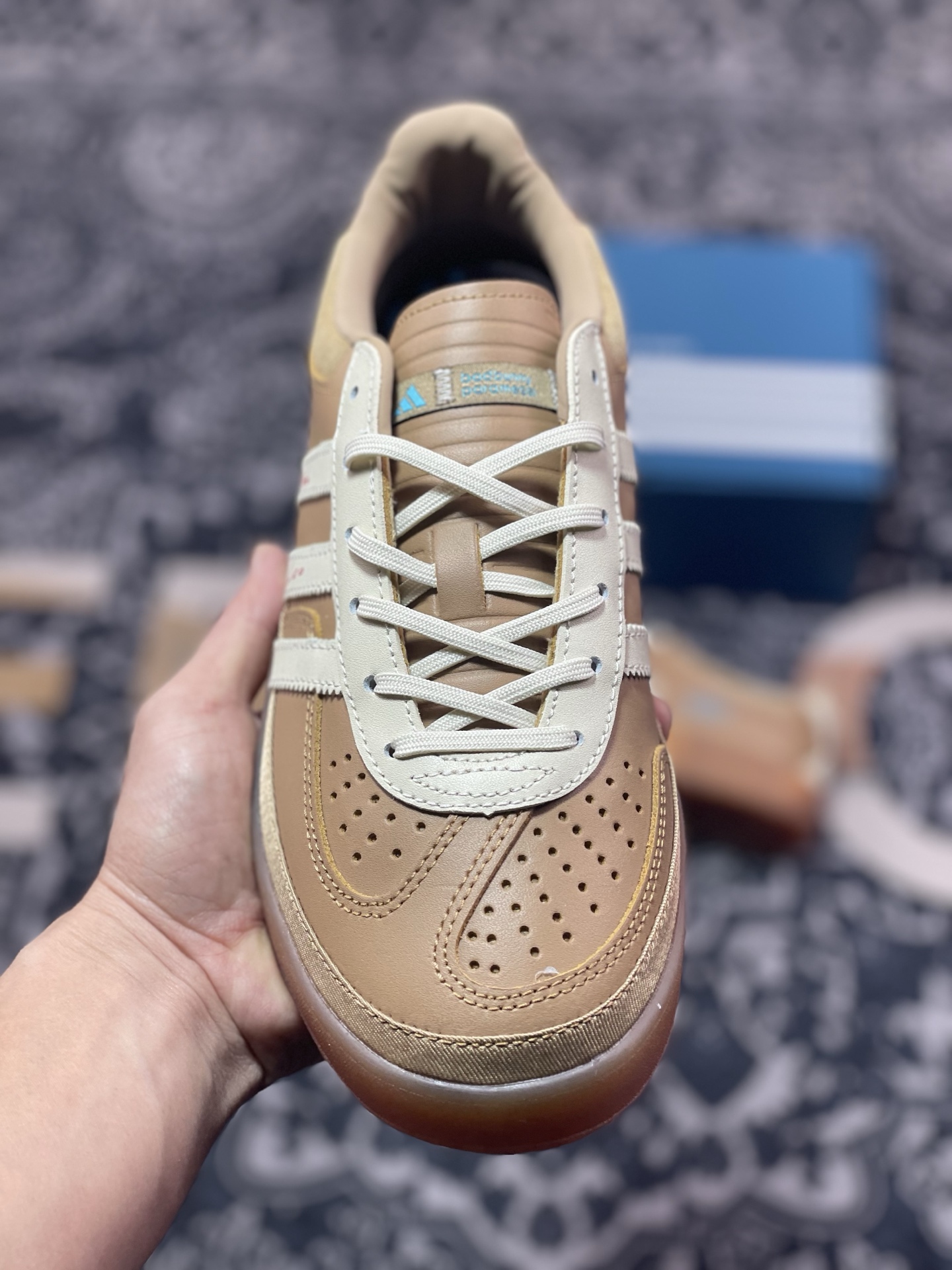 A4160  Bad Bunny x AD Originals Gazelle Indoor 卡其色 联名三叶草复古休闲运动板鞋 JR0182