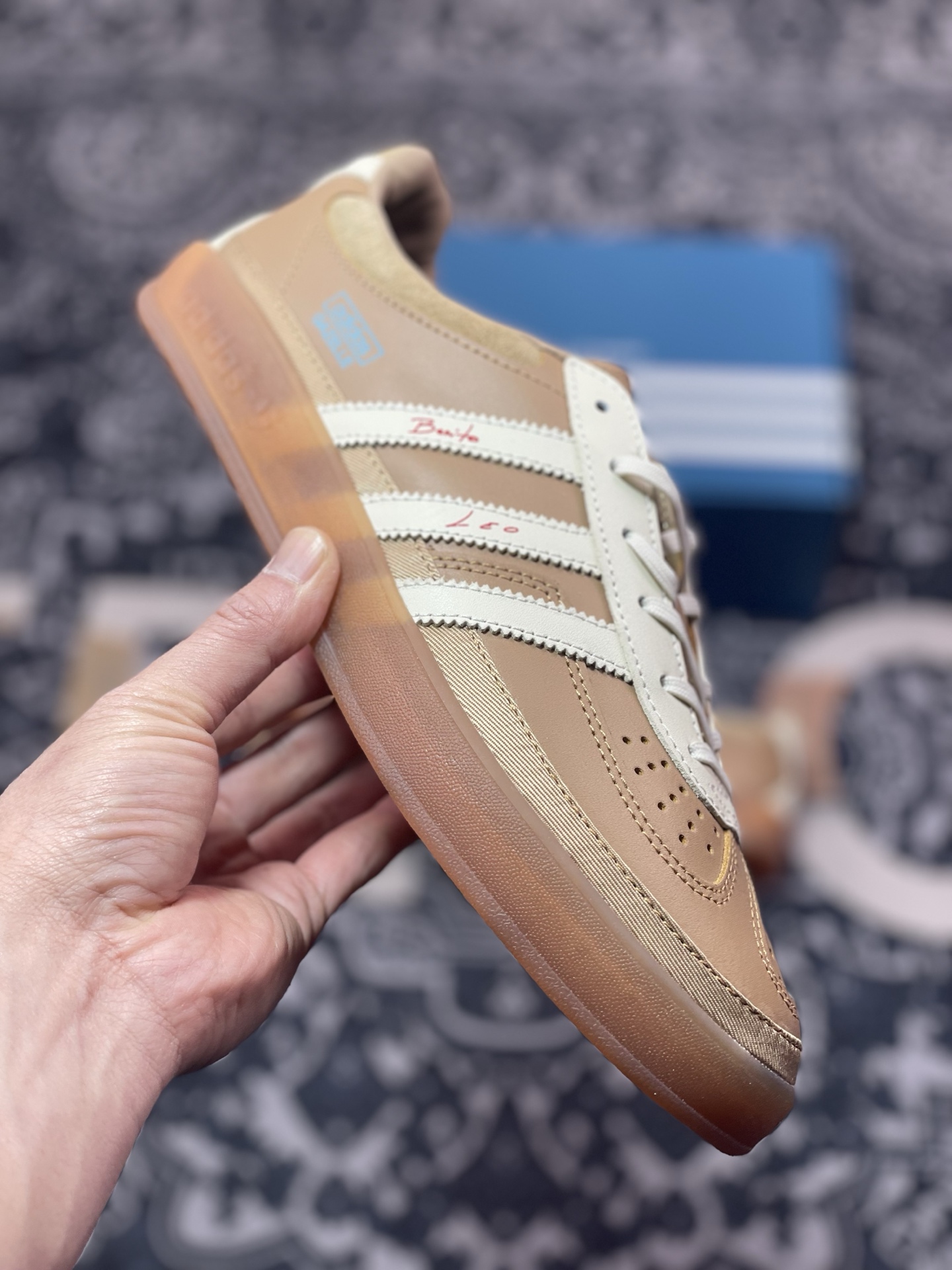 A4160  Bad Bunny x AD Originals Gazelle Indoor 卡其色 联名三叶草复古休闲运动板鞋 JR0182