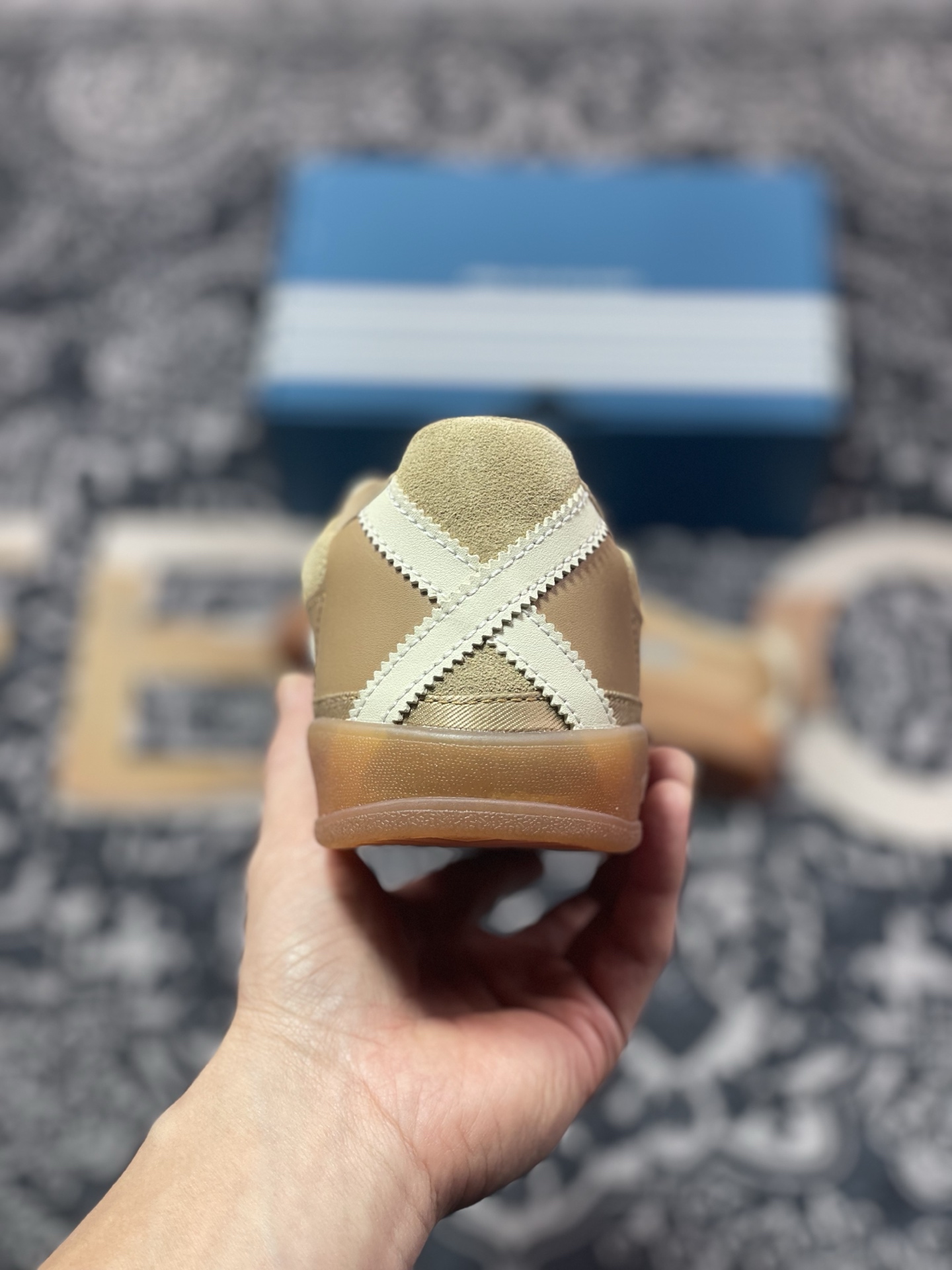 A4160  Bad Bunny x AD Originals Gazelle Indoor 卡其色 联名三叶草复古休闲运动板鞋 JR0182