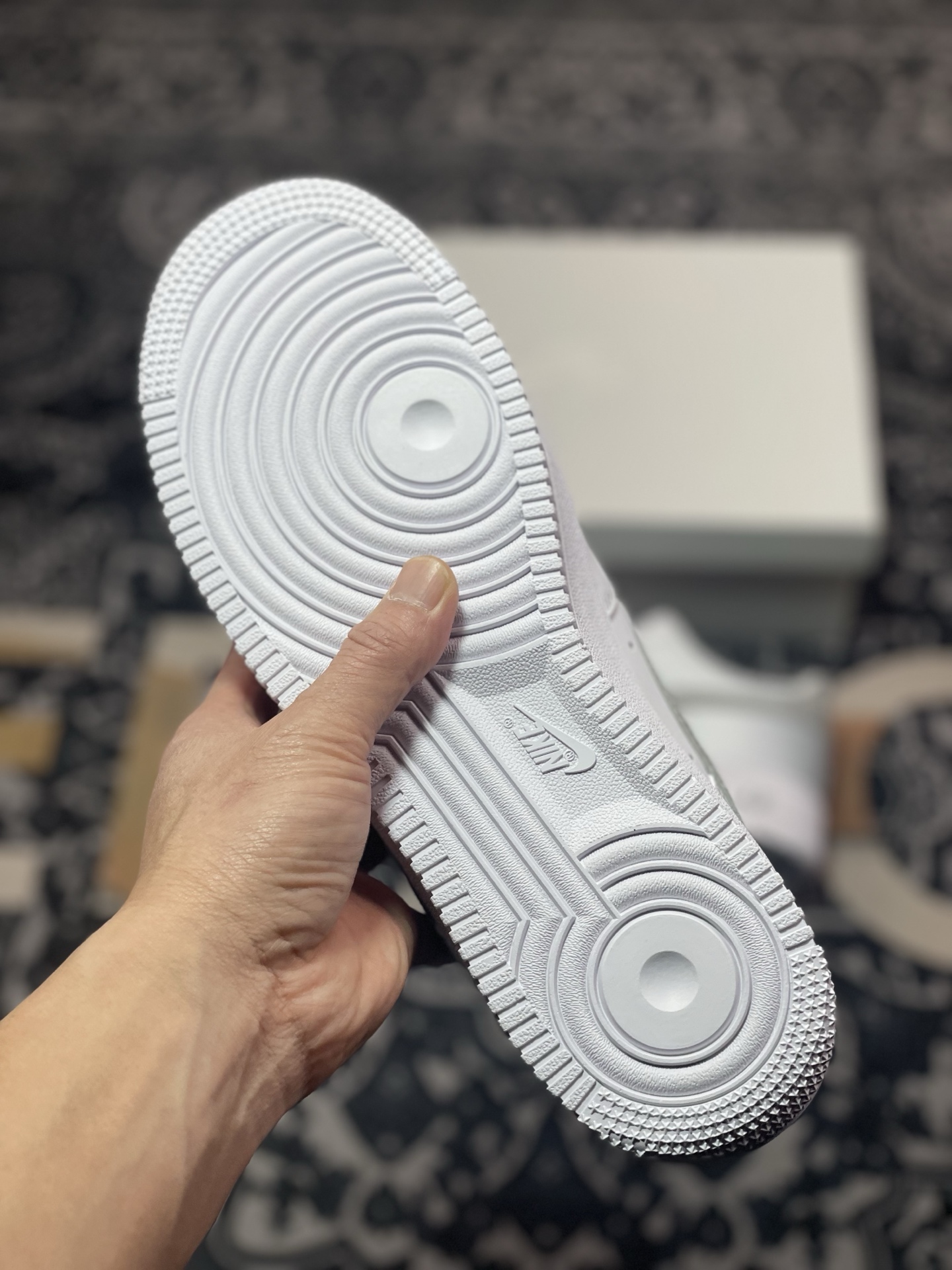 A8200  Nike Air Force 1 Low 白灰渐变  FN0366-102
