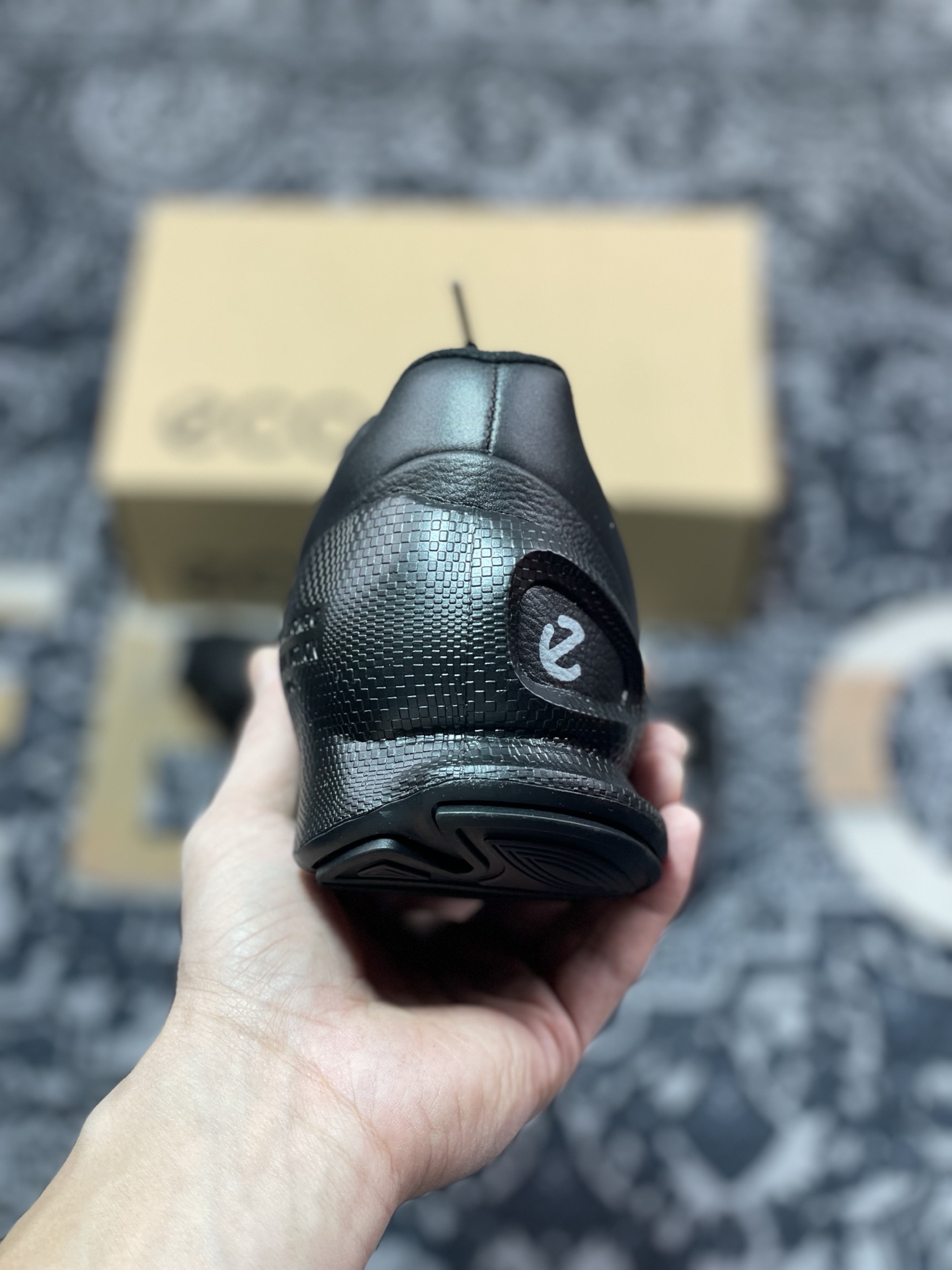 B7300  ECCO爱步运动鞋25年新款皮革跑步鞋
