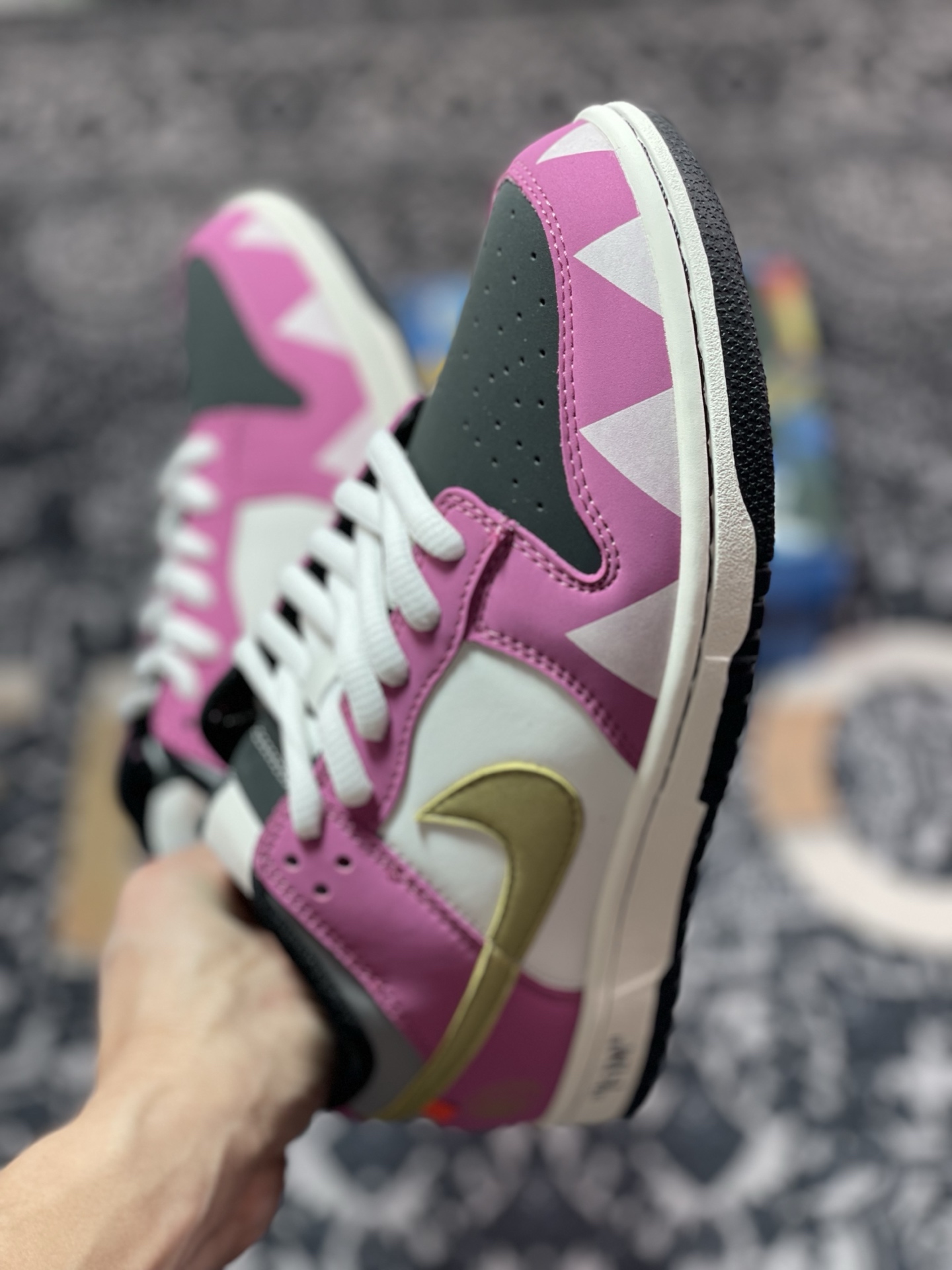 B6300   Nk SB Dunk Low 恐龙战队系列 翼手龙配色 周年高端定制 低帮休闲板鞋  ZZ1998-002