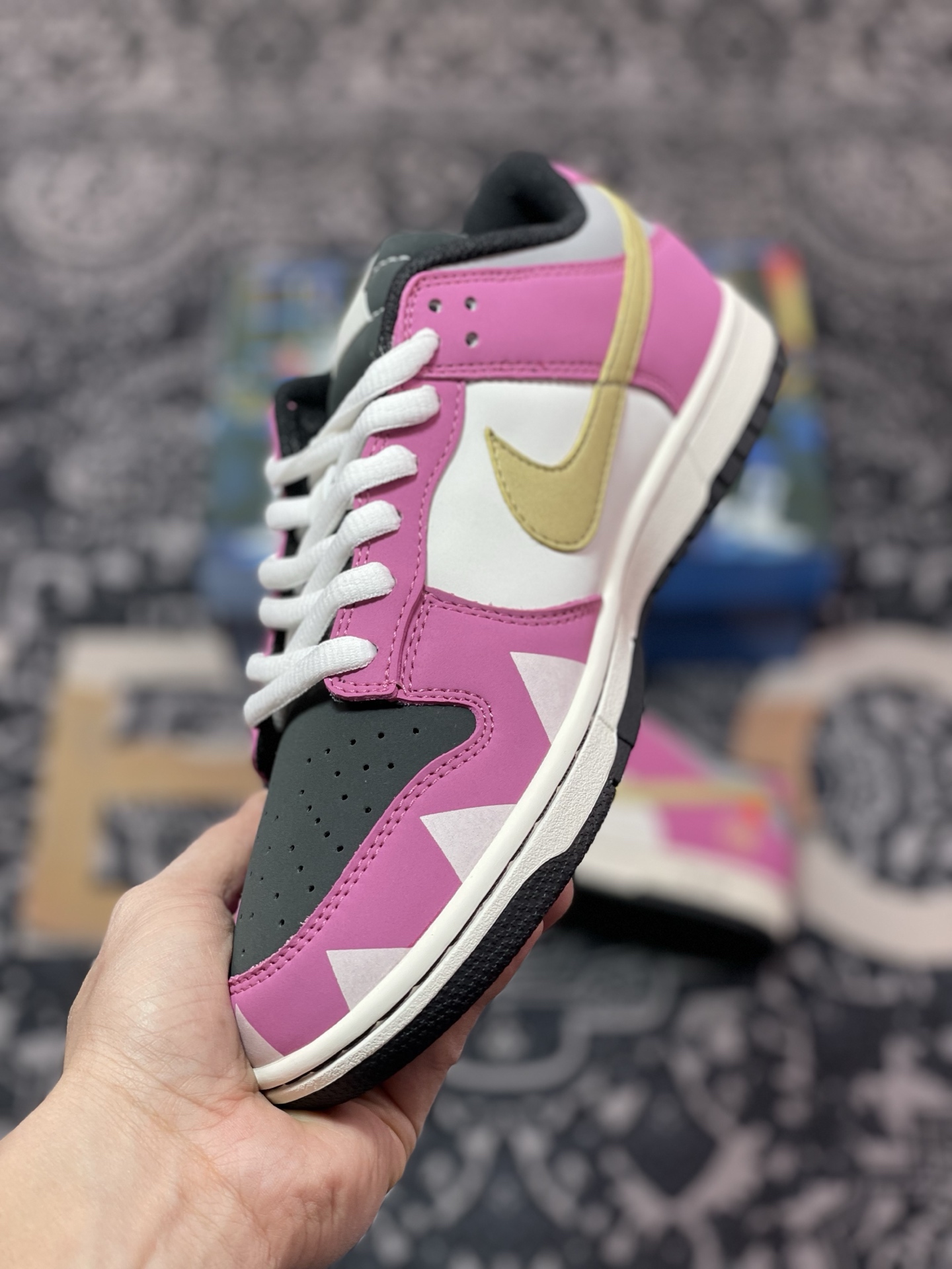 B6300   Nk SB Dunk Low 恐龙战队系列 翼手龙配色 周年高端定制 低帮休闲板鞋  ZZ1998-002
