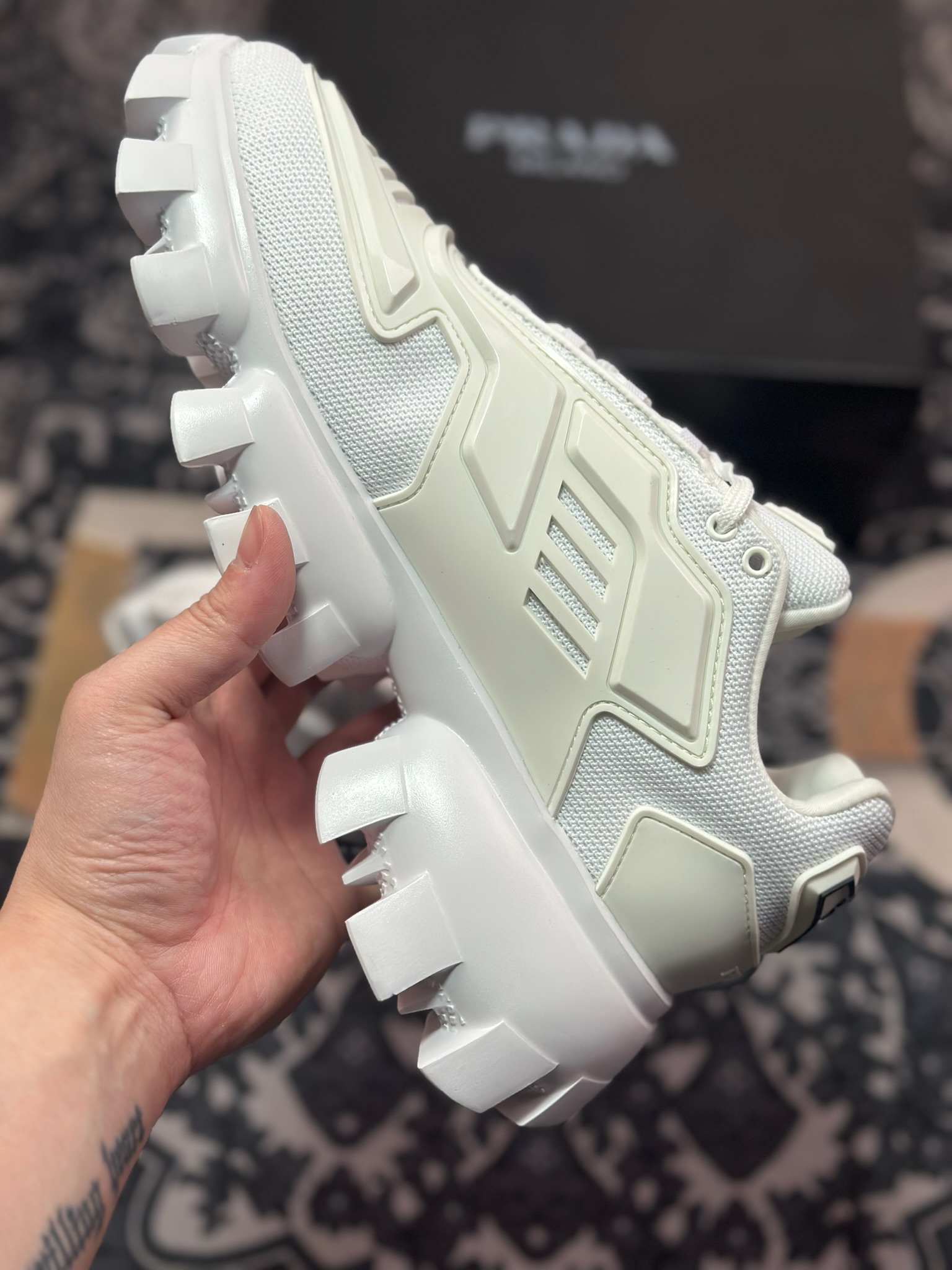 B7320  普拉达Prada Cloudbust Thunder Low Sneakers 风暴雷电百搭休闲运动鞋“全白黑标”2EG293_3KZU_F