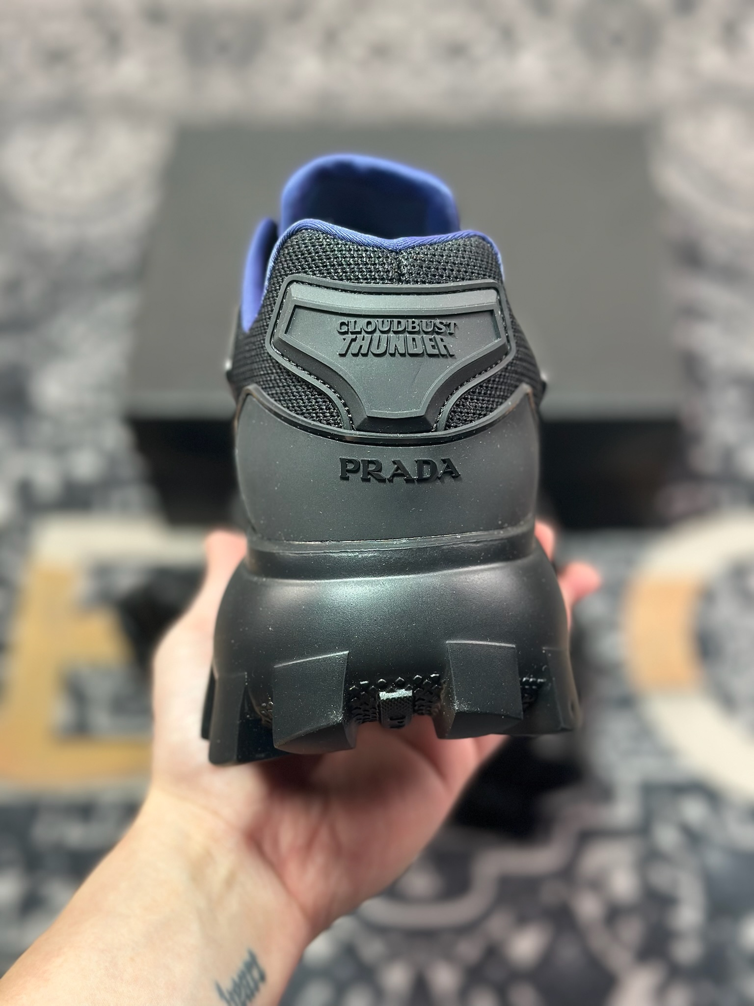 B7320  普拉达Prada Cloudbust Thunder Low Sneakers 风暴运动鞋“全黑镭射变色龙” 2EG293_3LA8_F0002