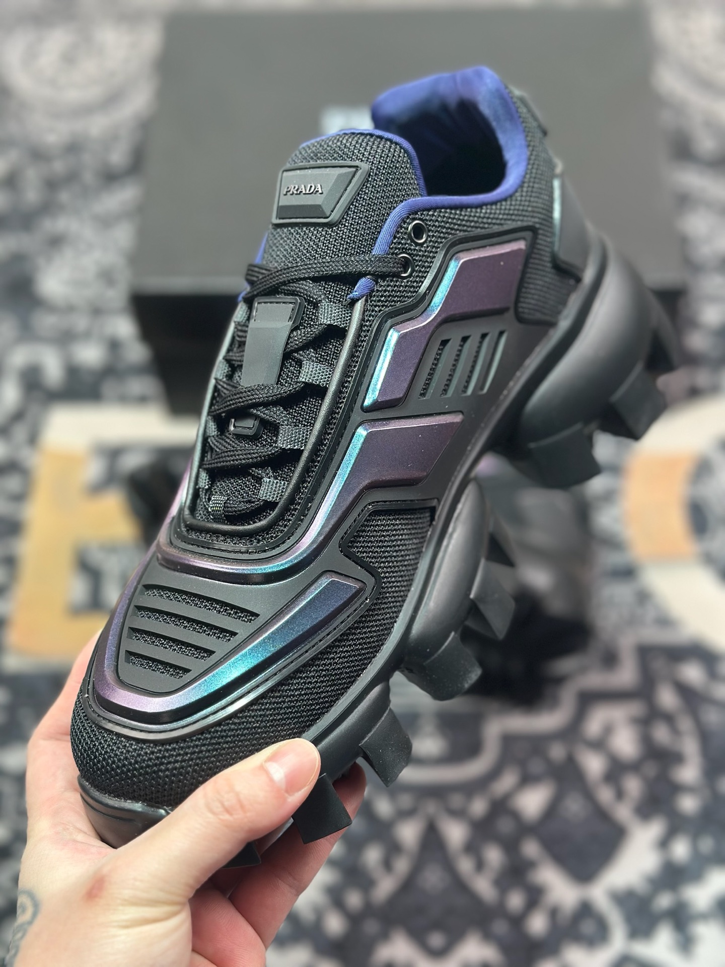 B7320  普拉达Prada Cloudbust Thunder Low Sneakers 风暴运动鞋“全黑镭射变色龙” 2EG293_3LA8_F0002