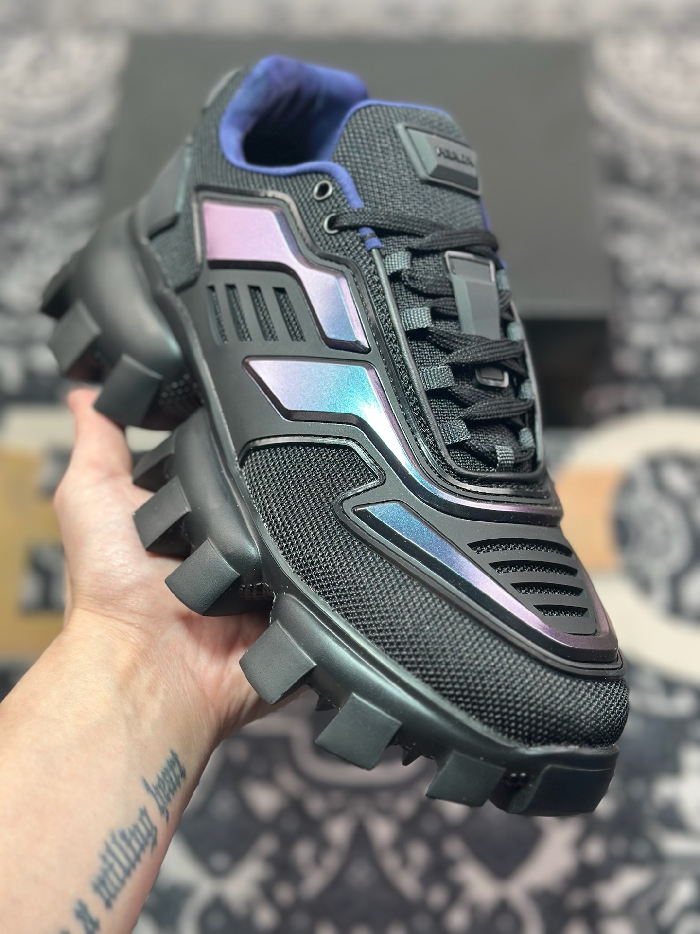 B7320  普拉达Prada Cloudbust Thunder Low Sneakers 风暴运动鞋“全黑镭射变色龙” 2EG293_3LA8_F0002