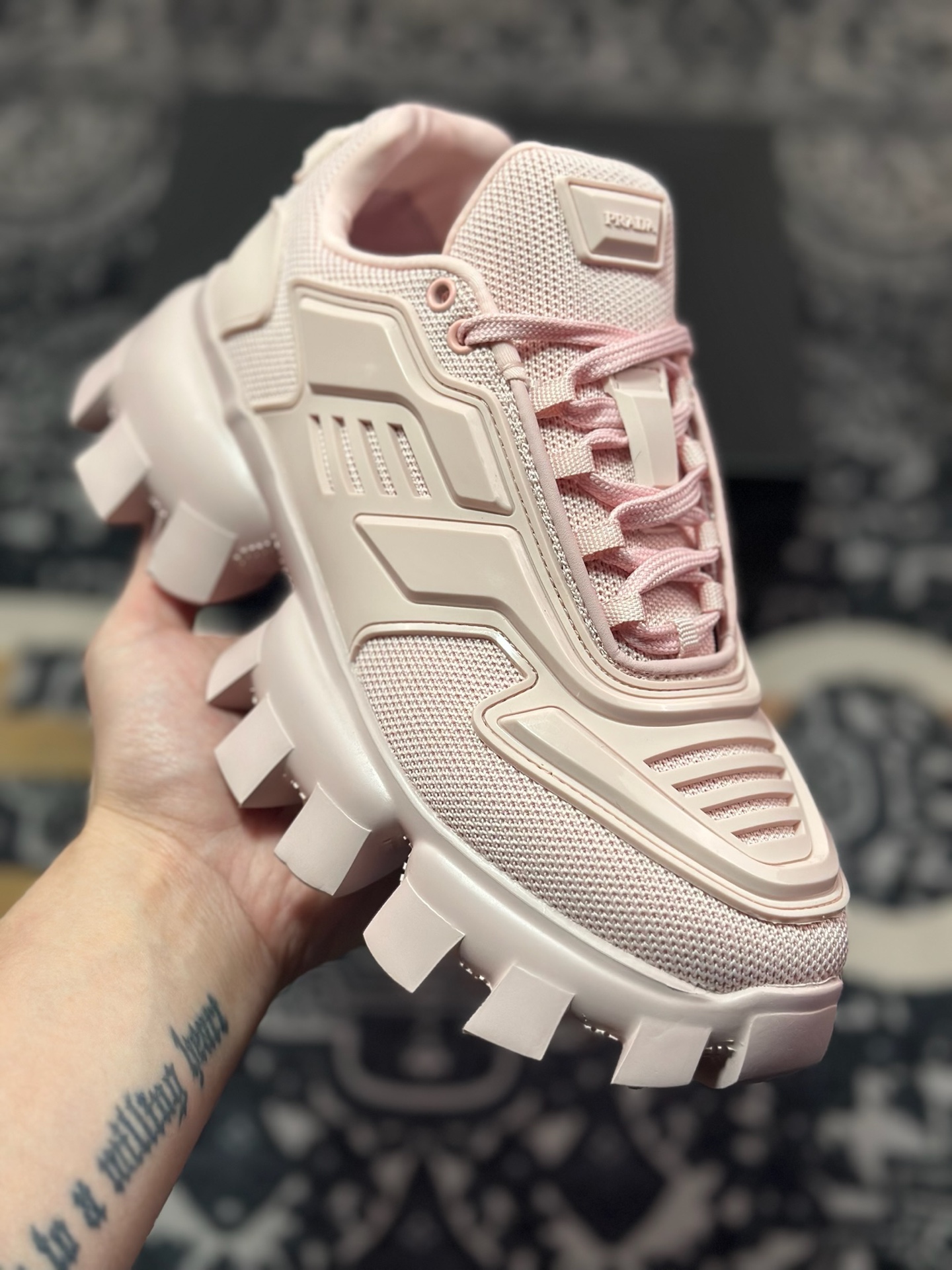 B7320  普拉达Prada Cloudbust Thunder Low Sneakers 风暴雷电百搭休闲运动鞋“樱花浅粉”1E819L_3KR2_F0E18_050