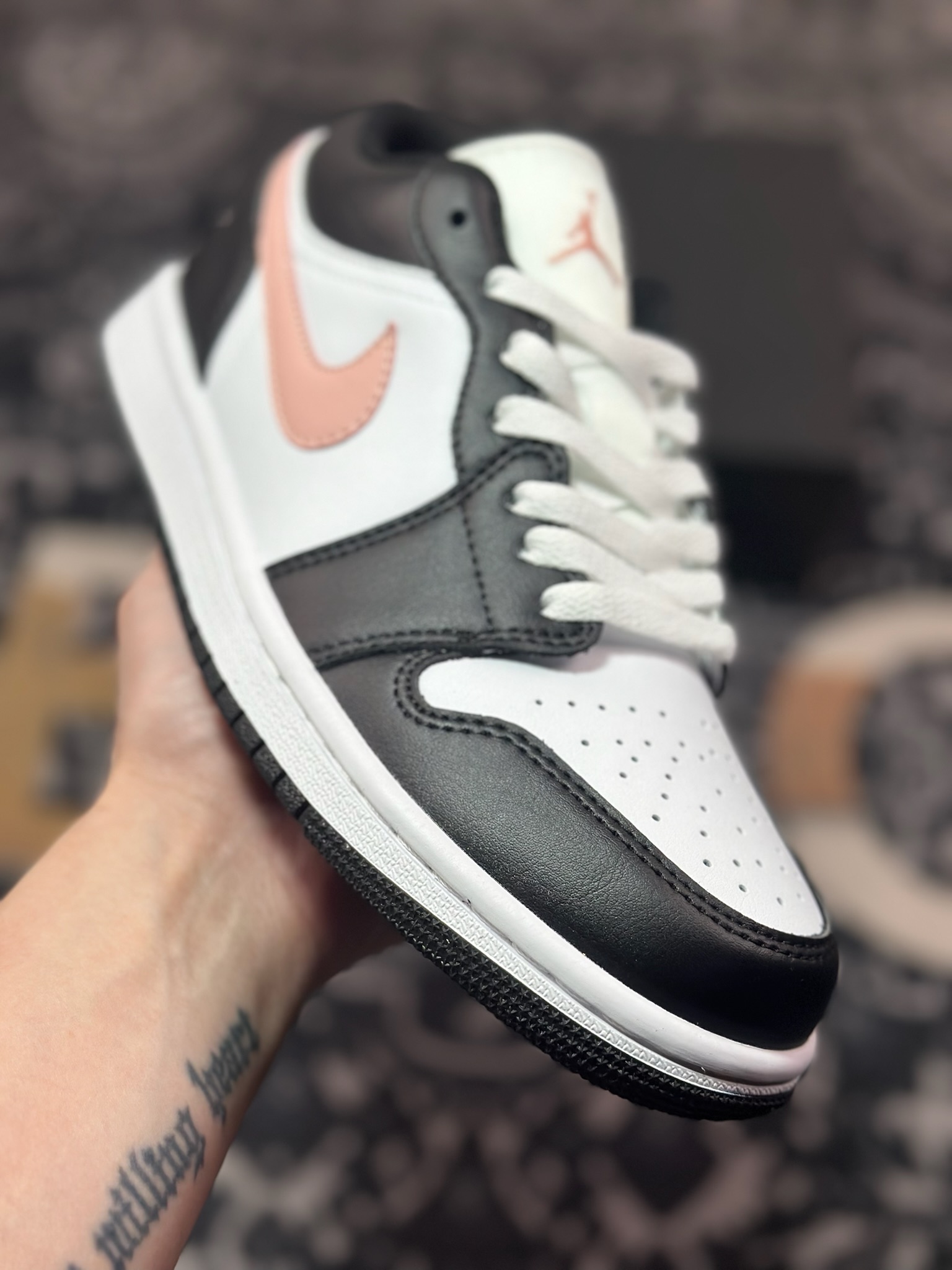 A6200   Air Jordan 1 Low 黑白粉  553558-165